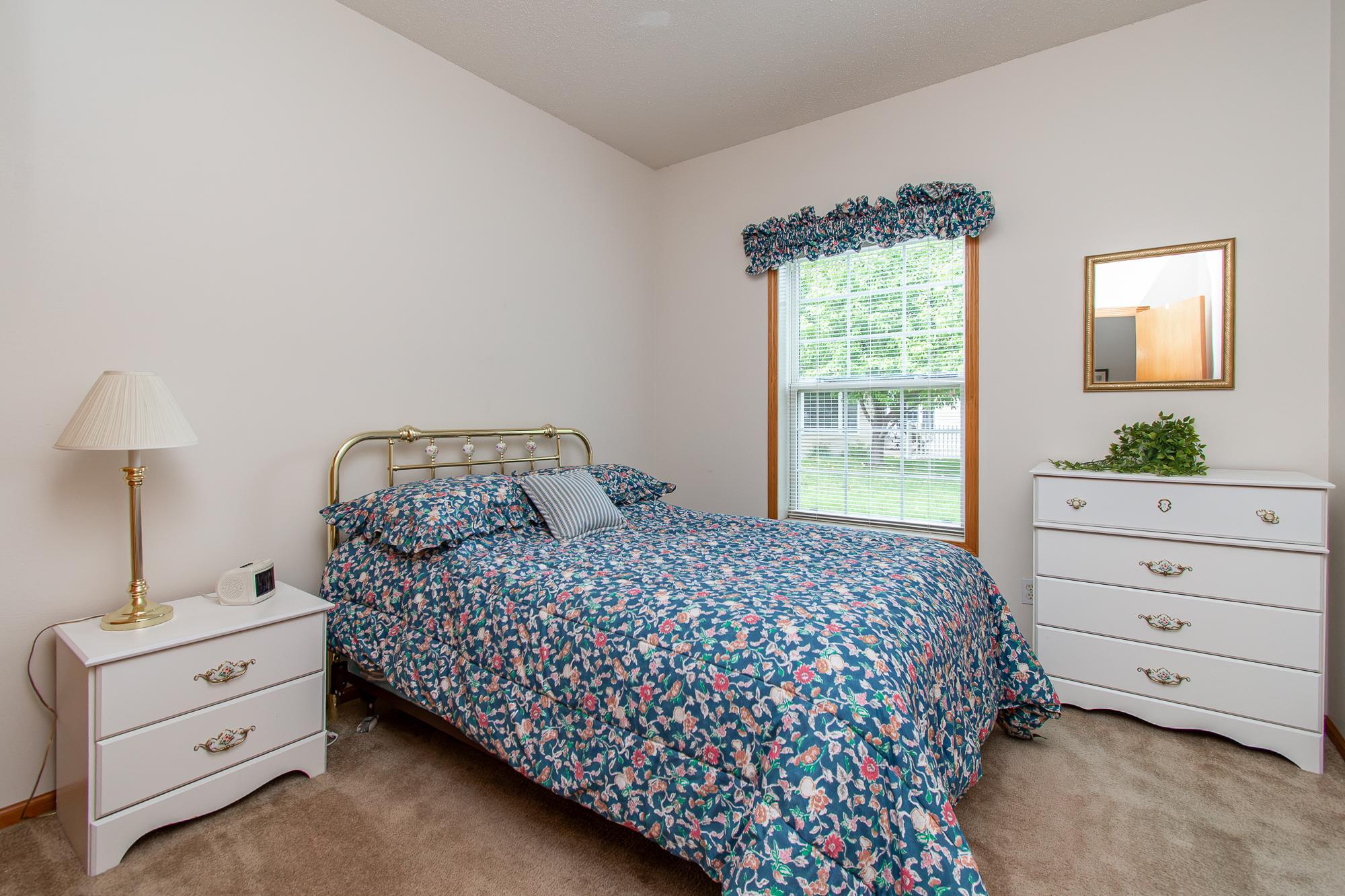 1996 twin home for sale at 5319 University Drive S, Unit B in Fargo, ND — 2 bed, 2 bath (photo 29 of 37)