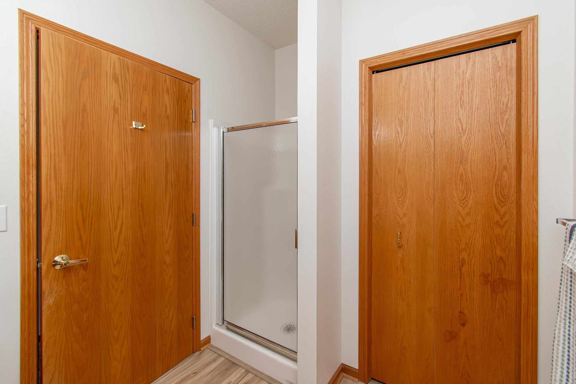 1996 twin home for sale at 5319 University Drive S, Unit B in Fargo, ND — 2 bed, 2 bath (photo 31 of 37)