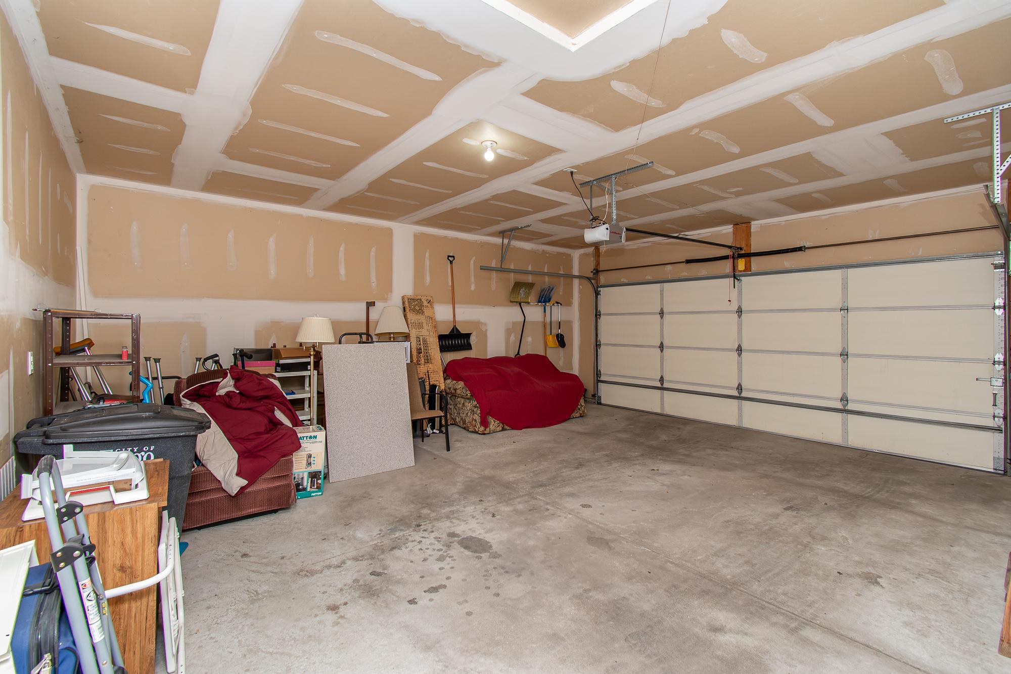 1996 twin home for sale at 5319 University Drive S, Unit B in Fargo, ND — 2 bed, 2 bath (photo 33 of 37)