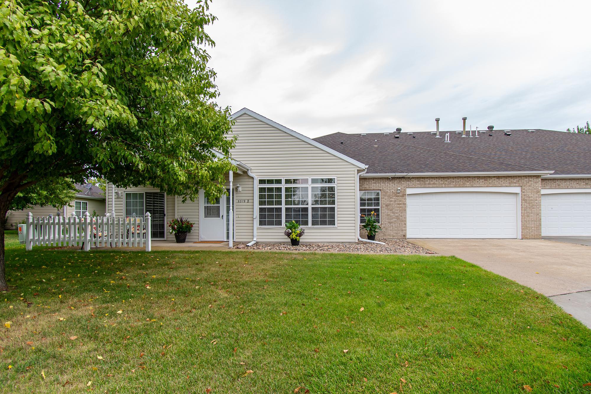1996 twin home for sale at 5319 University Drive S, Unit B in Fargo, ND — 2 bed, 2 bath (photo 35 of 37)