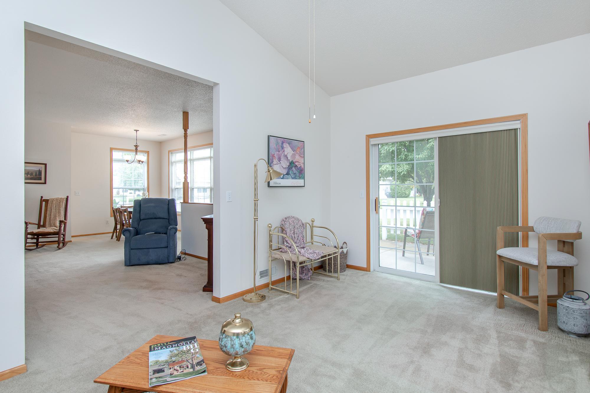 1996 twin home for sale at 5319 University Drive S, Unit B in Fargo, ND — 2 bed, 2 bath (photo 7 of 37)