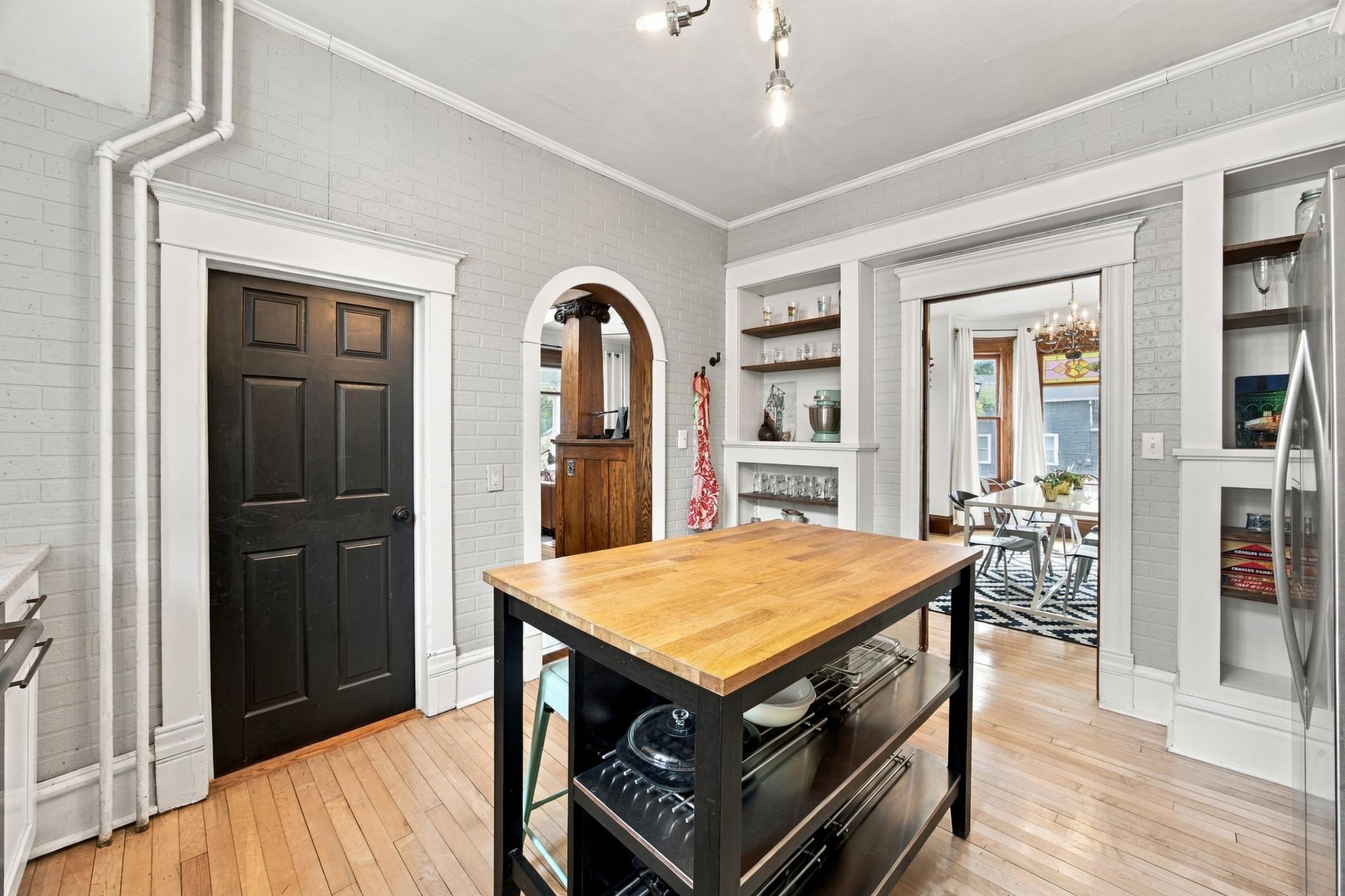 1912 single family home for sale at 802 2nd Street N in Fargo, ND — 4 bed, 3 bath (photo 13 of 61)