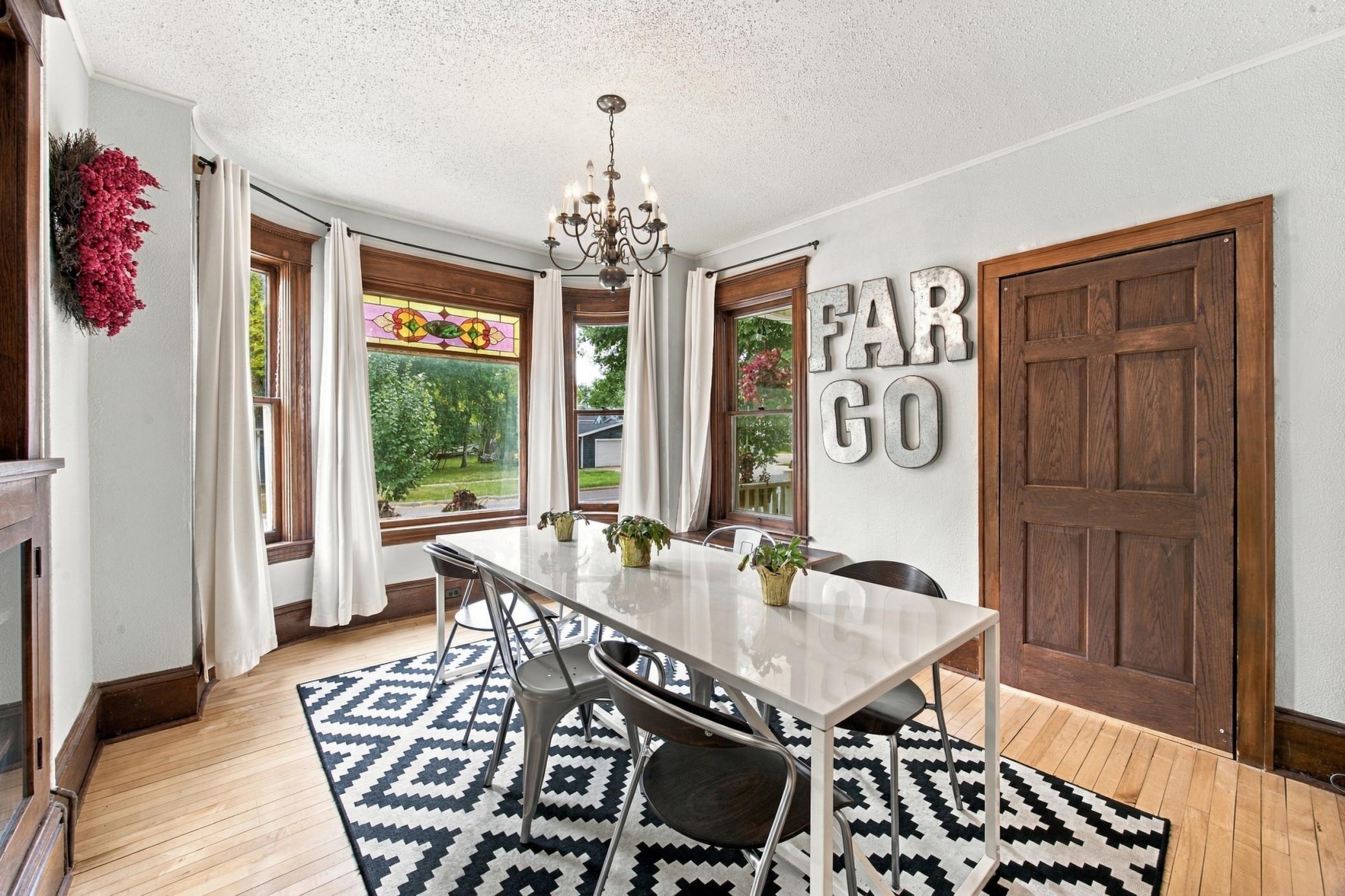 1912 single family home for sale at 802 2nd Street N in Fargo, ND — 4 bed, 3 bath (photo 14 of 61)