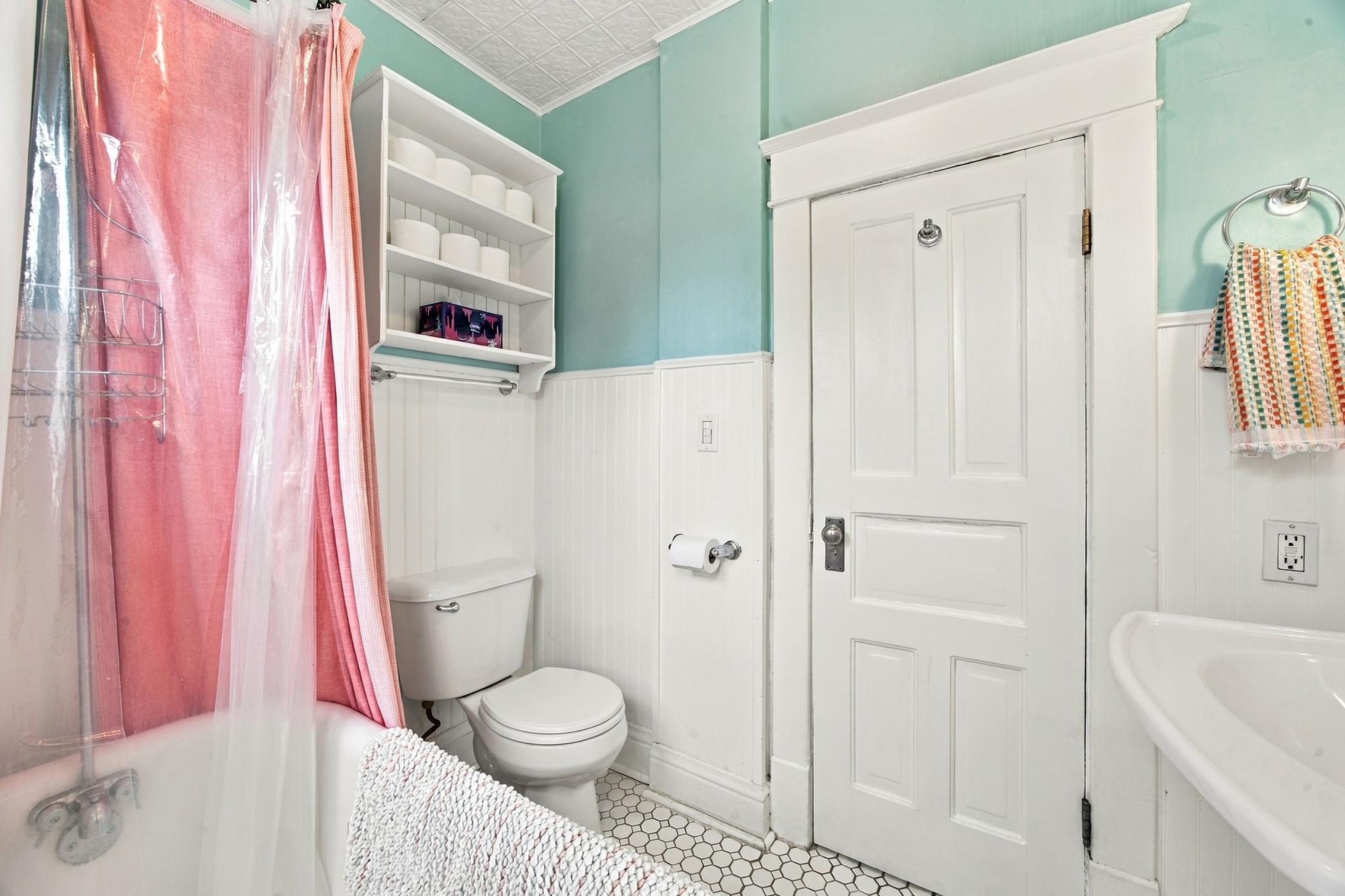 1912 single family home for sale at 802 2nd Street N in Fargo, ND — 4 bed, 3 bath (photo 23 of 61)