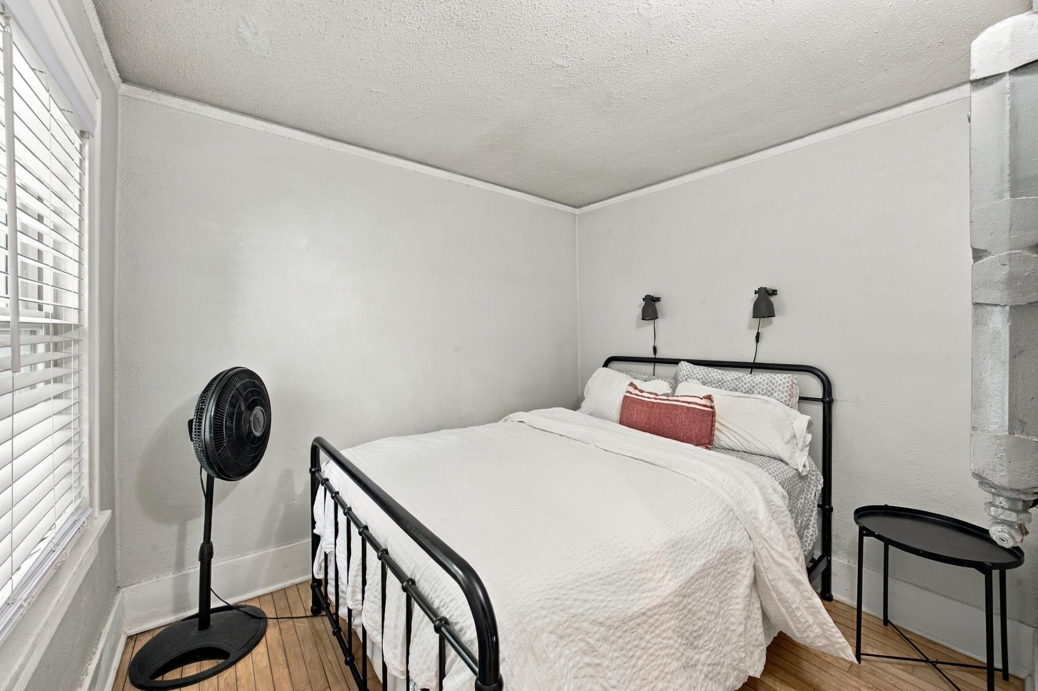 1912 single family home for sale at 802 2nd Street N in Fargo, ND — 4 bed, 3 bath (photo 39 of 61)
