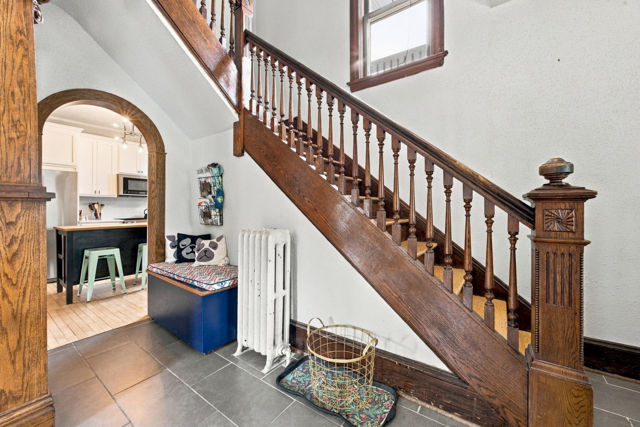 1912 single family home for sale at 802 2nd Street N in Fargo, ND — 4 bed, 3 bath (photo 5 of 61)