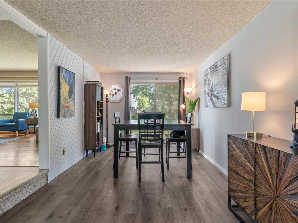 1958 single family home for sale at 1218 9th Avenue NE in Brainerd, MN — 4 bed, 2 bath (photo 6 of 30)