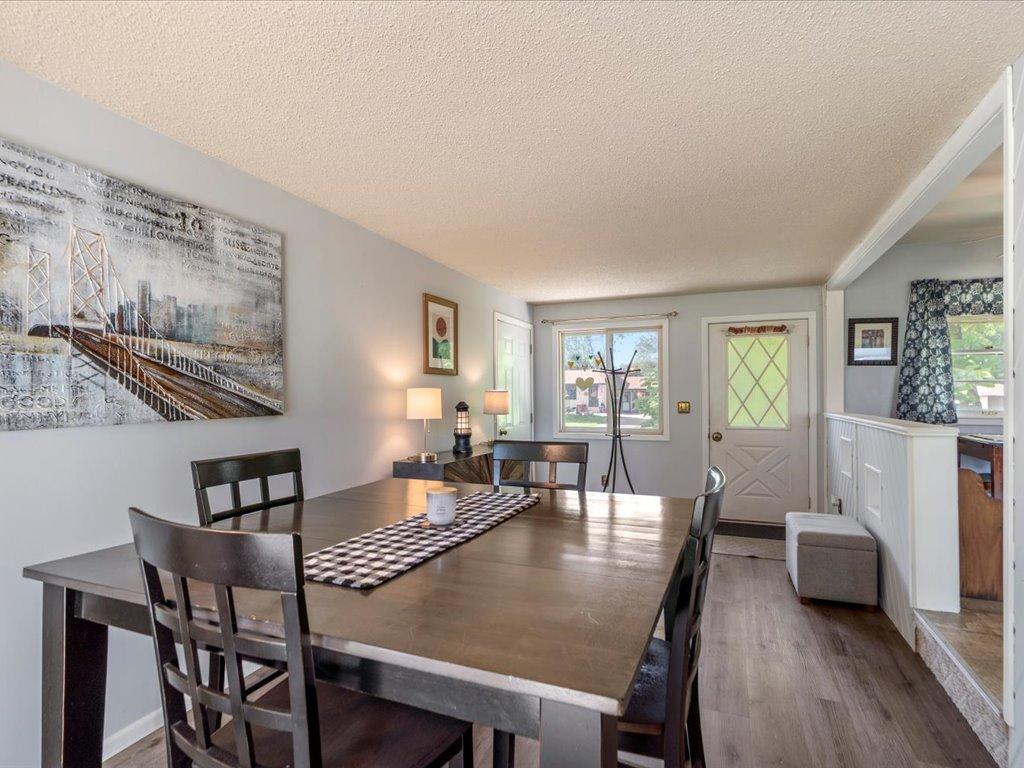 1958 single family home for sale at 1218 9th Avenue NE in Brainerd, MN — 4 bed, 2 bath (photo 7 of 30)