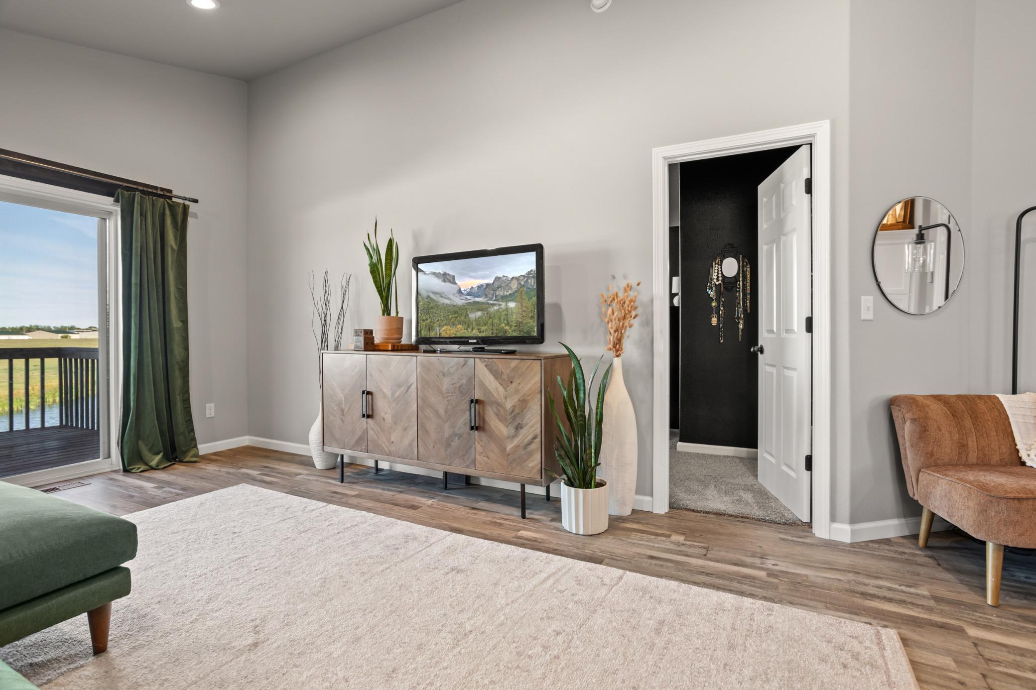 2020 single family home for sale at 1020 Highland Lane W in West Fargo, ND — 3 bed, 2 bath (photo 12 of 33)