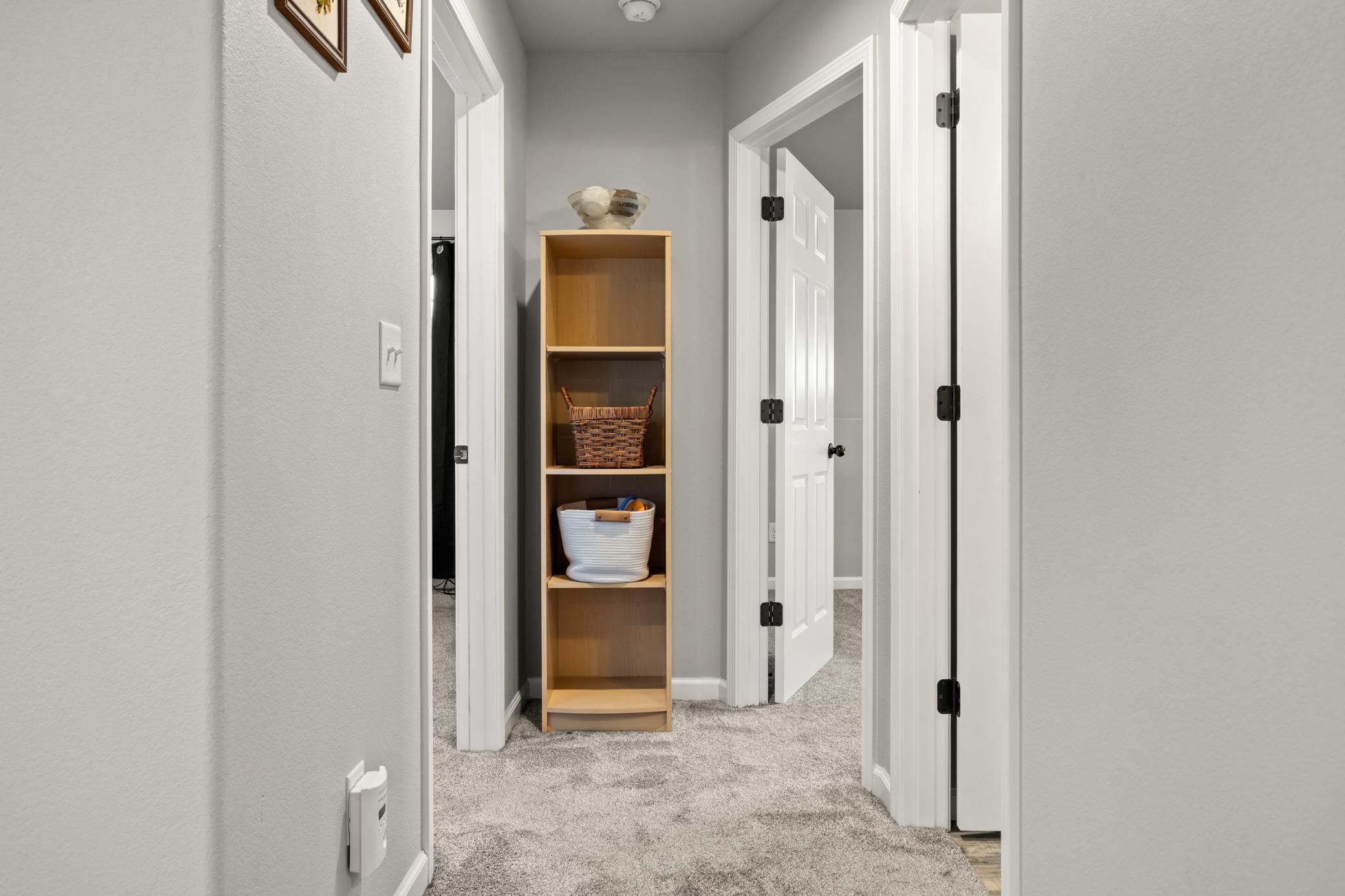 2020 single family home for sale at 1020 Highland Lane W in West Fargo, ND — 3 bed, 2 bath (photo 24 of 33)