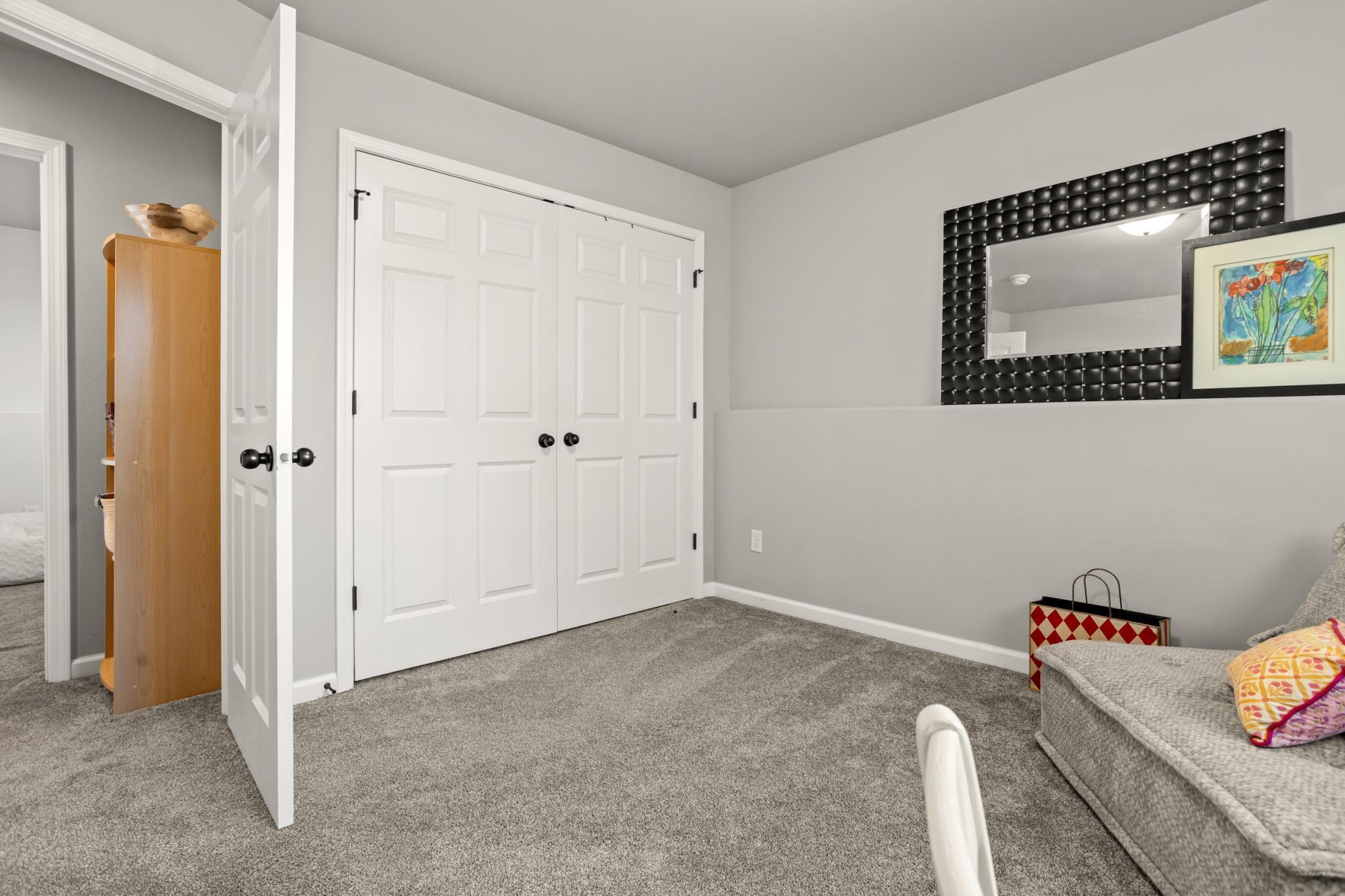 2020 single family home for sale at 1020 Highland Lane W in West Fargo, ND — 3 bed, 2 bath (photo 26 of 33)