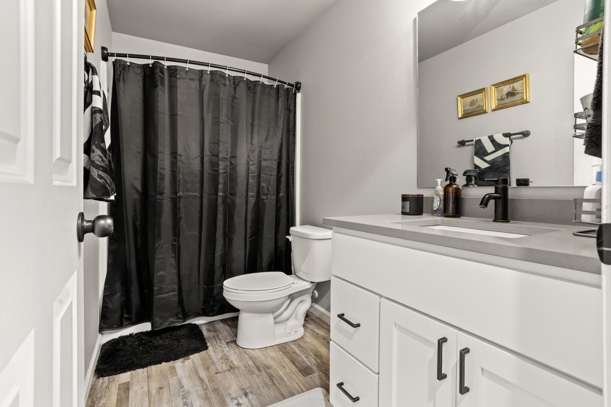 2020 single family home for sale at 1020 Highland Lane W in West Fargo, ND — 3 bed, 2 bath (photo 27 of 33)