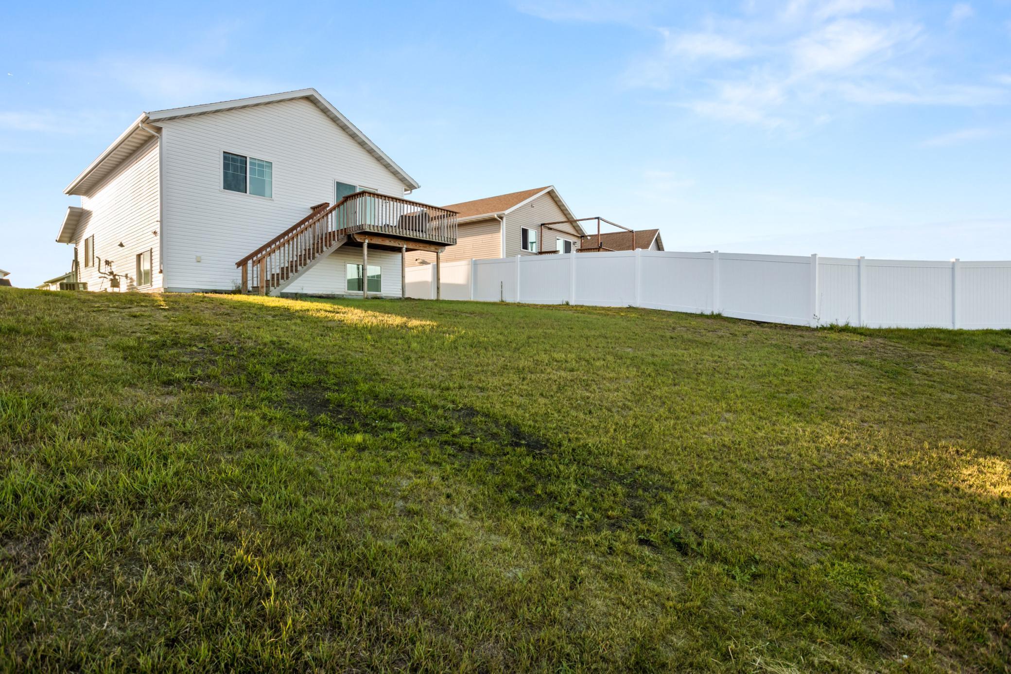 2020 single family home for sale at 1020 Highland Lane W in West Fargo, ND — 3 bed, 2 bath (photo 33 of 33)