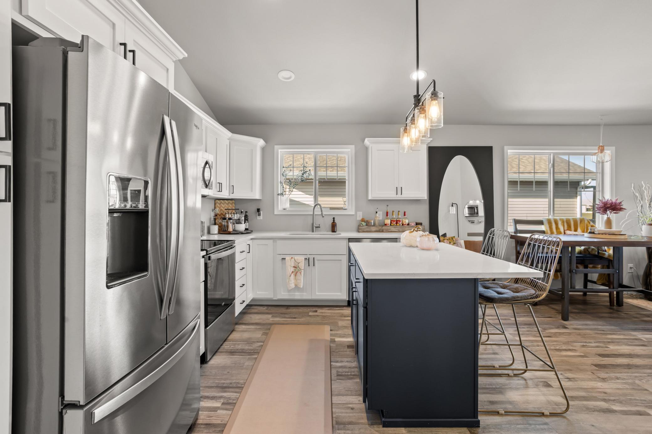 2020 single family home for sale at 1020 Highland Lane W in West Fargo, ND — 3 bed, 2 bath (photo 6 of 33)