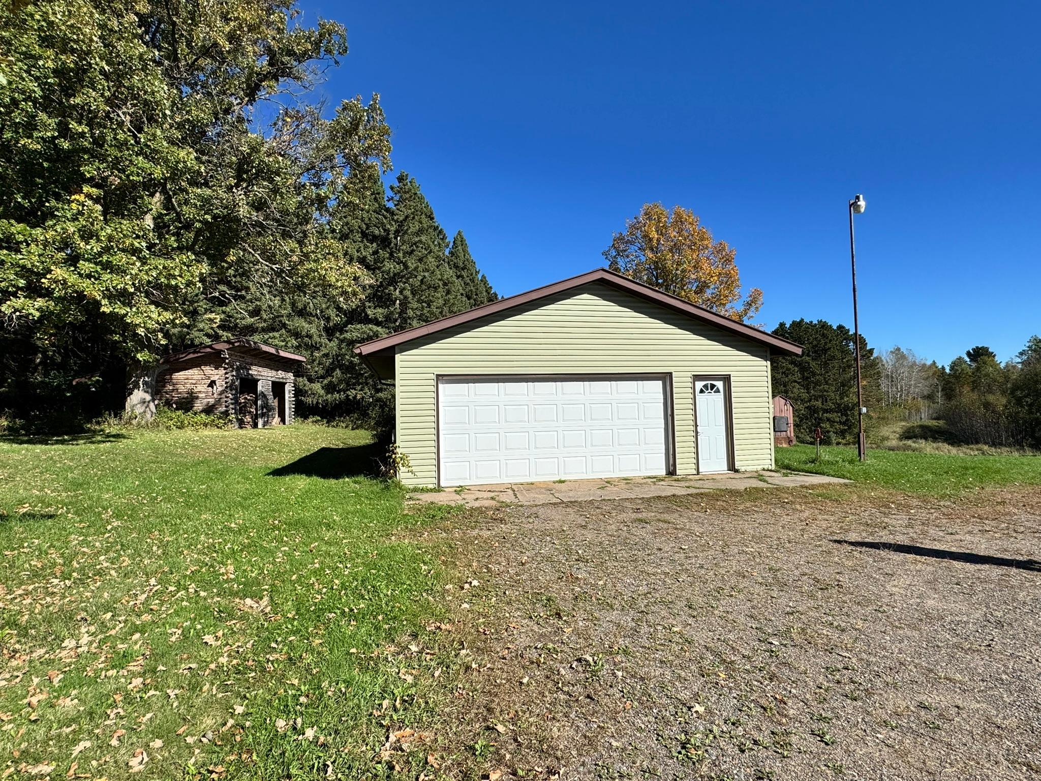 1995 single family home for sale at 31116 350th Avenue in Aitkin, MN — 3 bed, 3 bath (photo 2 of 57)