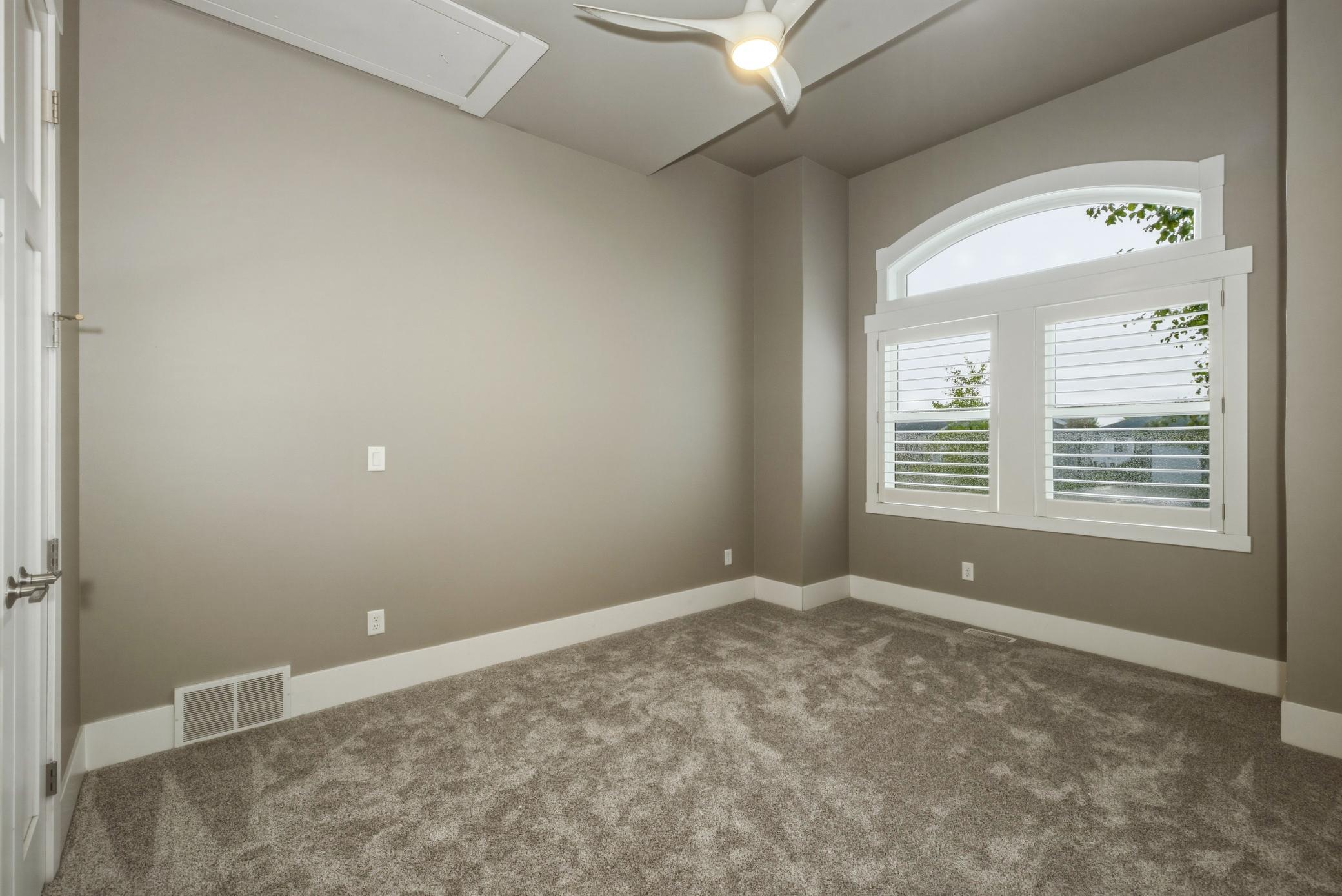 2016 single family home for sale at 3716 6th Street E in West Fargo, ND — 6 bed, 5 bath (photo 32 of 120)