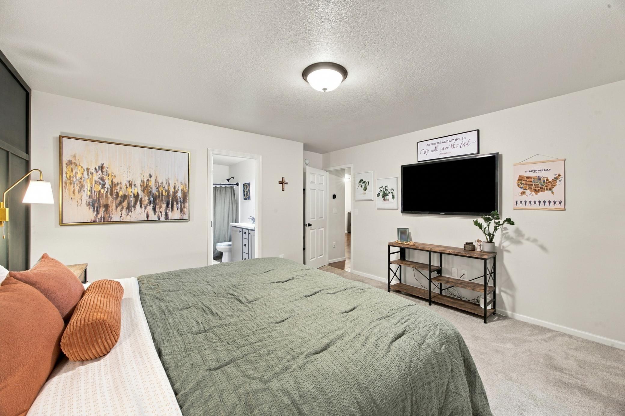 2018 single family home for sale at 5545 8th Street W in West Fargo, ND — 4 bed, 3 bath (photo 15 of 34)