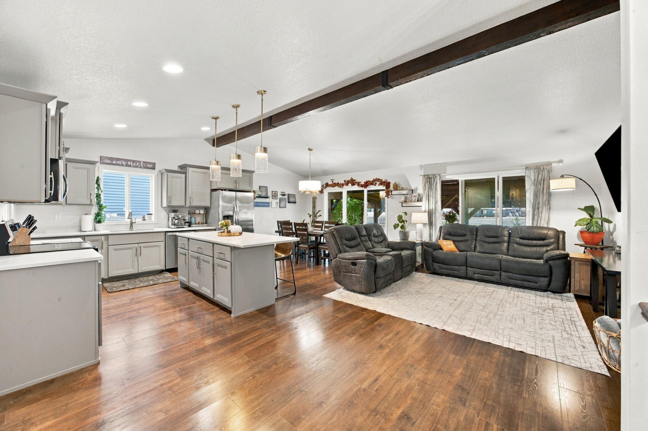 2018 single family home for sale at 5545 8th Street W in West Fargo, ND — 4 bed, 3 bath (photo 7 of 34)