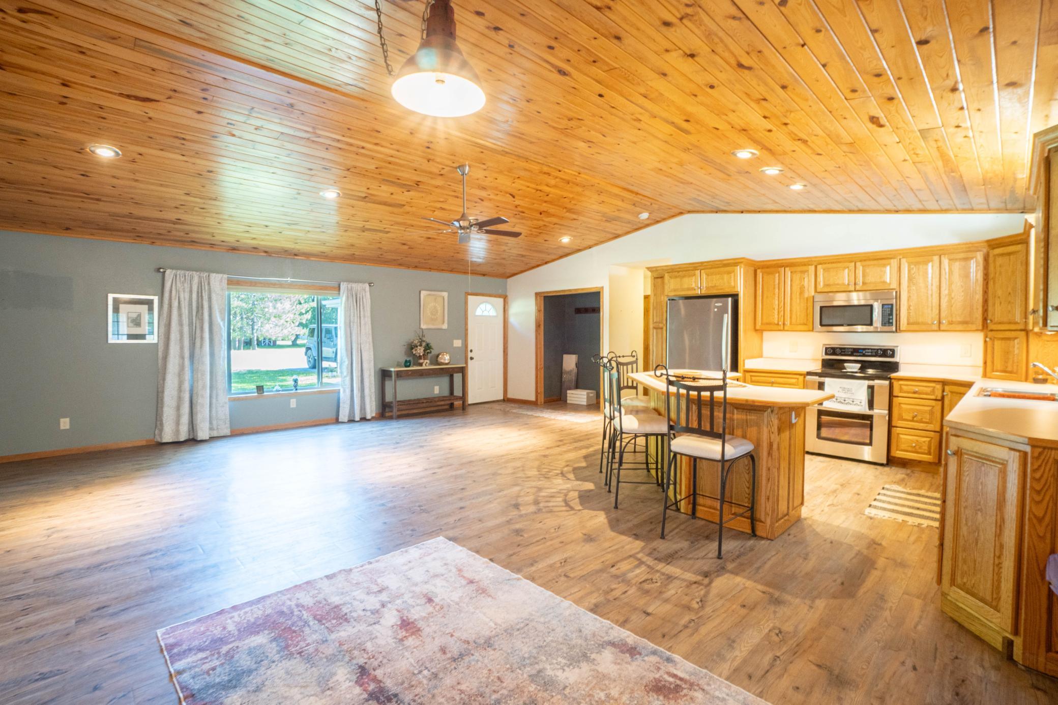 2010 single family home for sale at 424 Walker Avenue S in New York Mills, MN — 3 bed, 2 bath (photo 11 of 32)