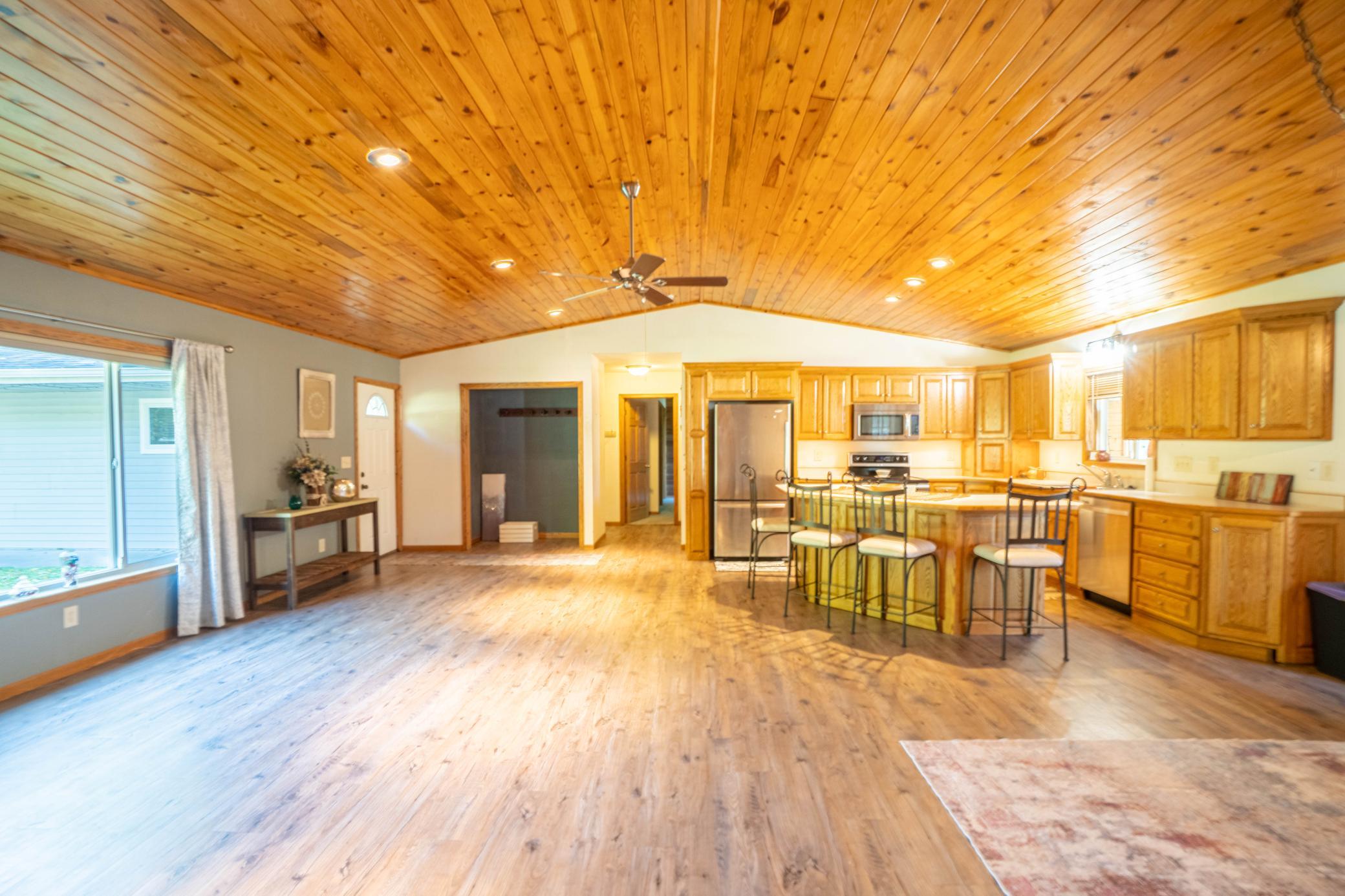 2010 single family home for sale at 424 Walker Avenue S in New York Mills, MN — 3 bed, 2 bath (photo 7 of 32)