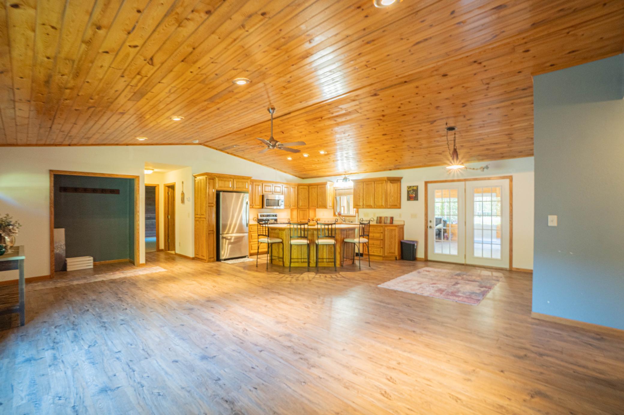 2010 single family home for sale at 424 Walker Avenue S in New York Mills, MN — 3 bed, 2 bath (photo 10 of 32)