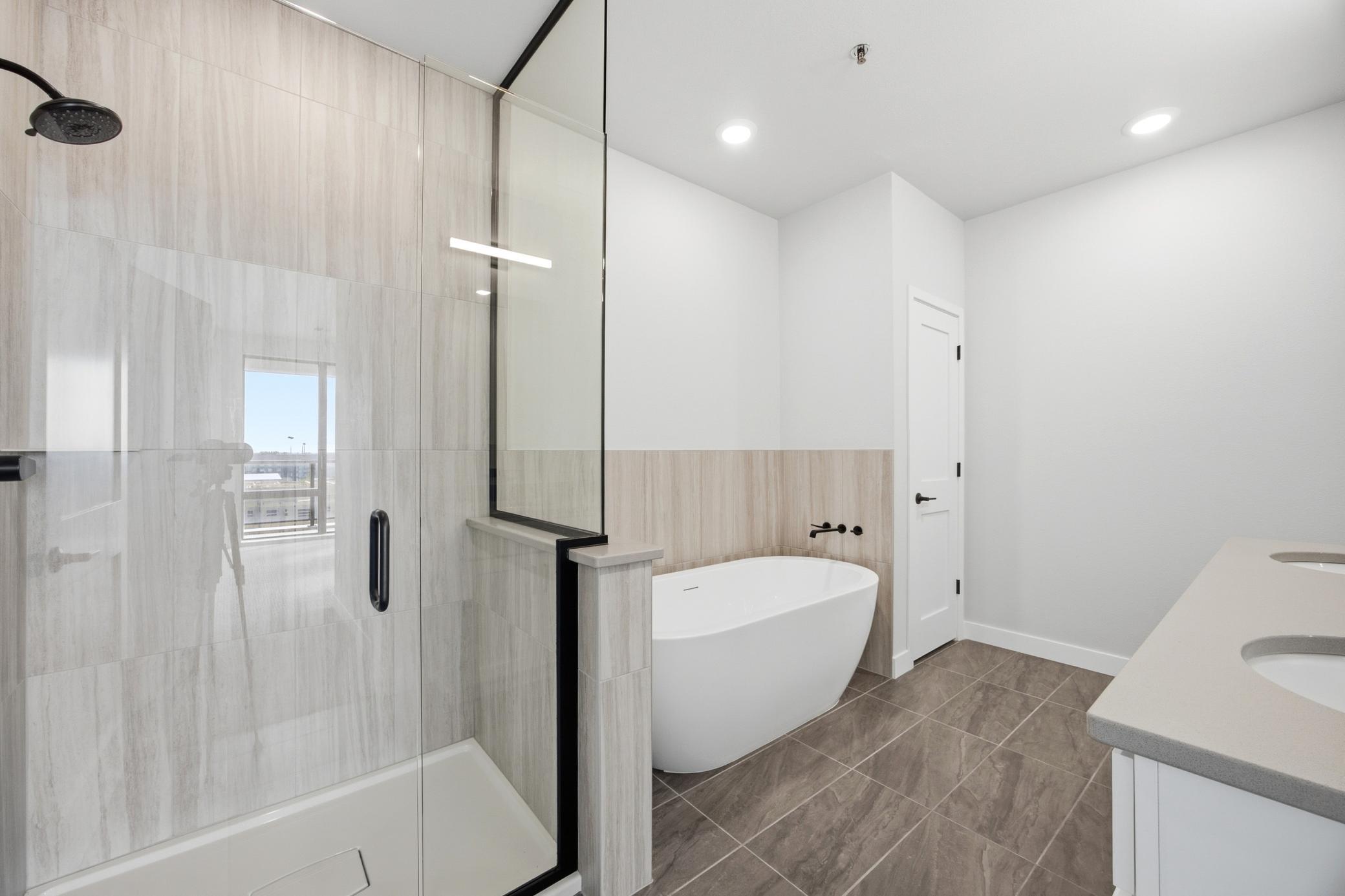 2024 condo for sale at 4470 24th Avenue S, Unit 605 in Fargo, ND — 2 bed, 2 bath (photo 11 of 26)