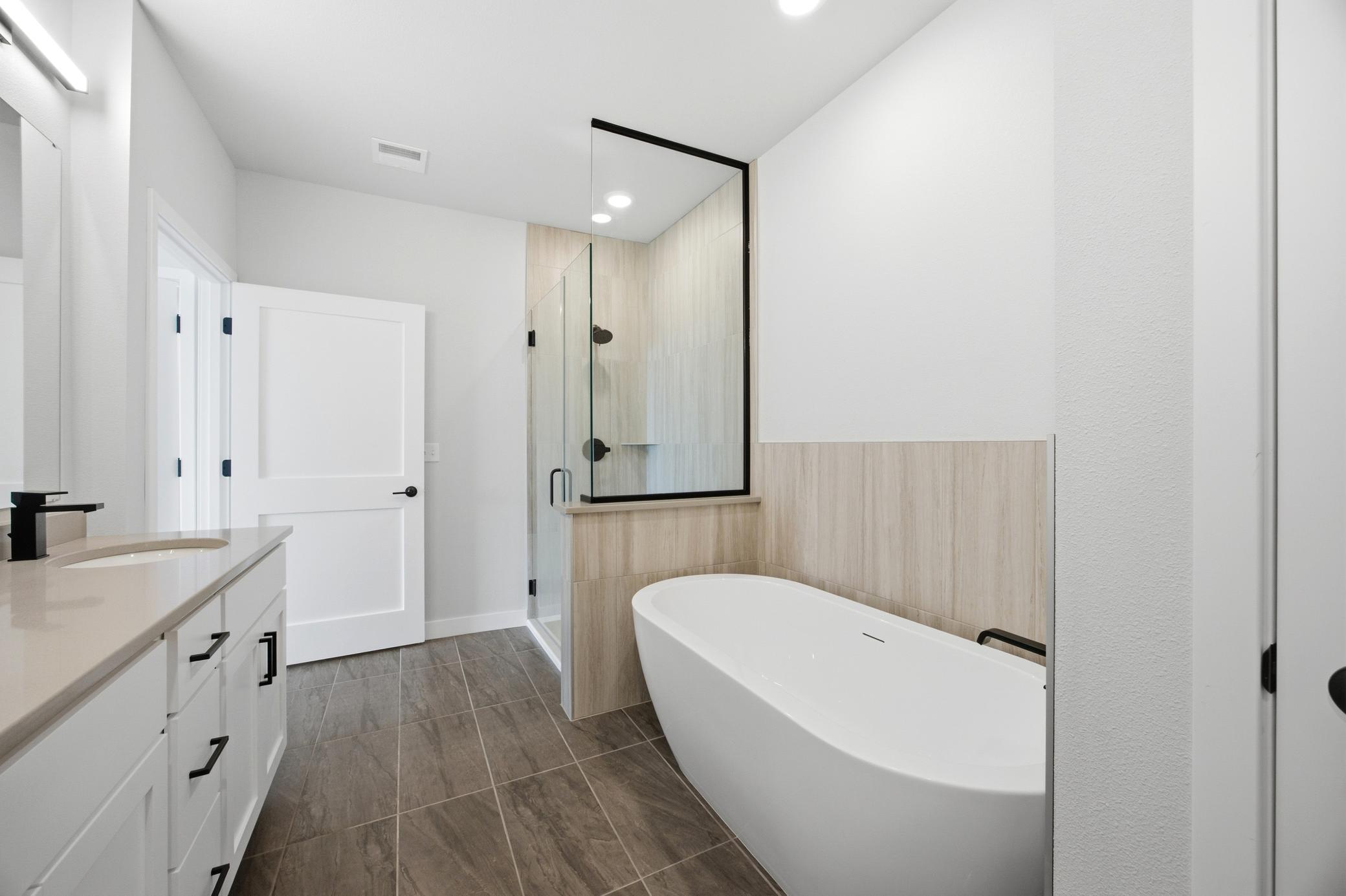 2024 condo for sale at 4470 24th Avenue S, Unit 605 in Fargo, ND — 2 bed, 2 bath (photo 12 of 26)
