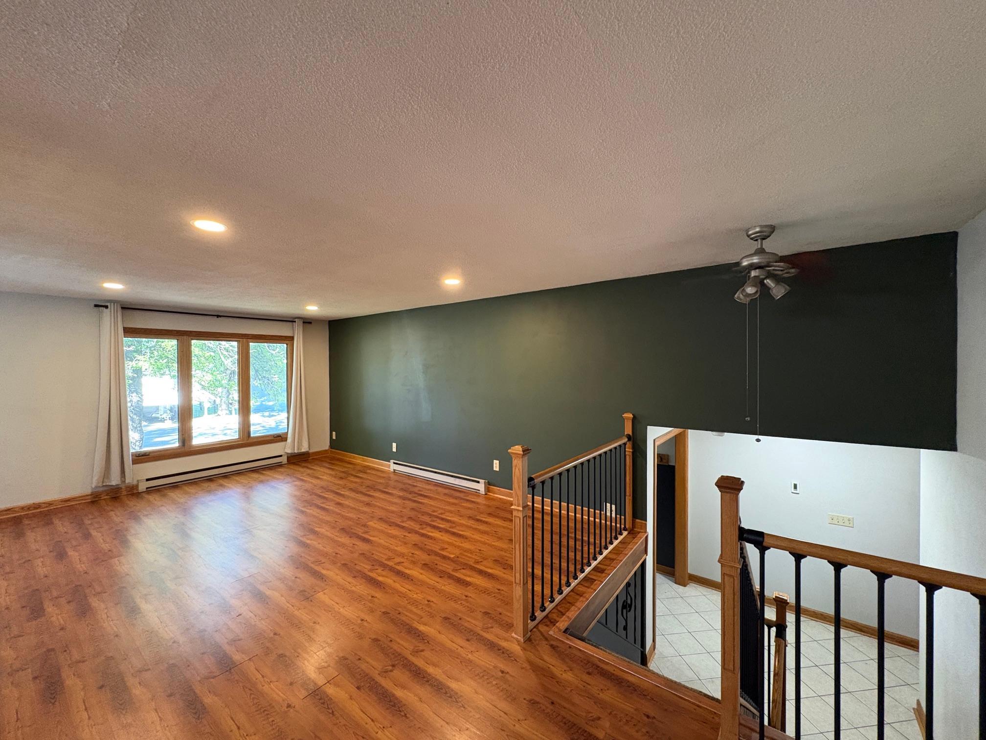 1978 single family home for sale at 507 18th Avenue N in Wahpeton, ND — 4 bed, 2 bath (photo 5 of 41)