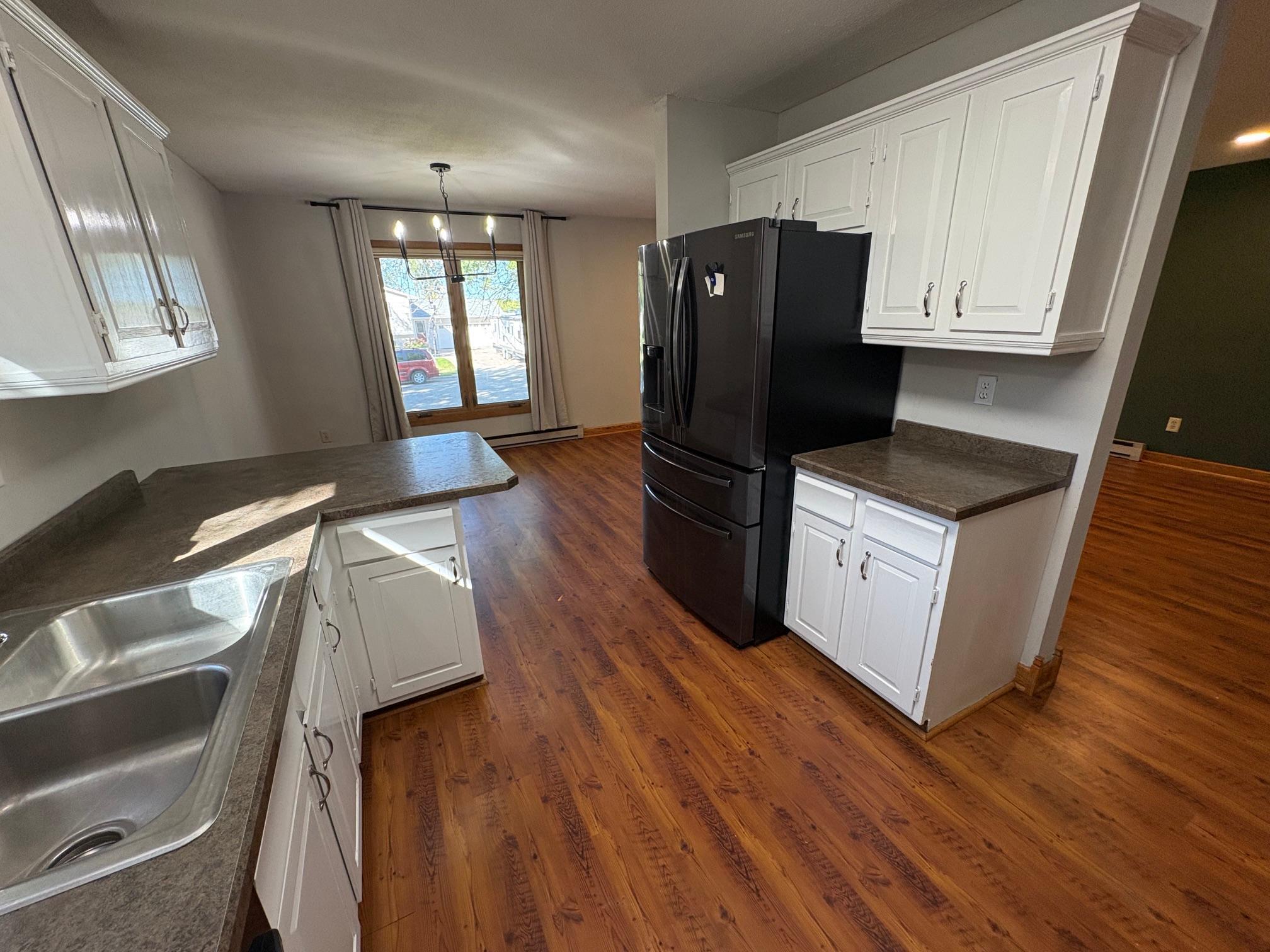 1978 single family home for sale at 507 18th Avenue N in Wahpeton, ND — 4 bed, 2 bath (photo 9 of 41)