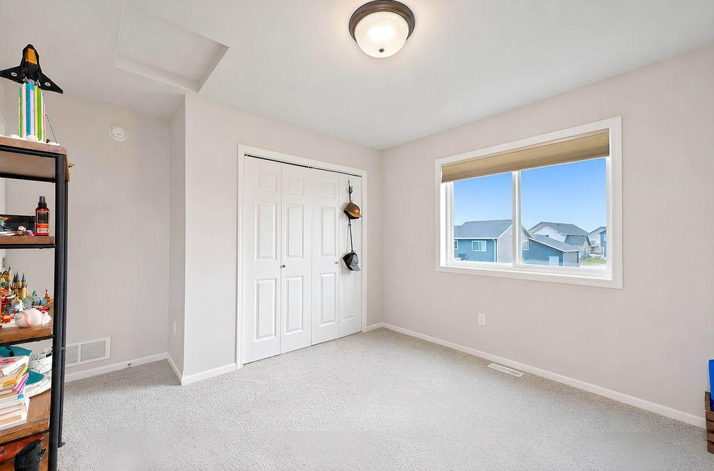 2023 single family home for sale at 1235 Rachel Drive W in West Fargo, ND — 3 bed, 3 bath (photo 30 of 39)