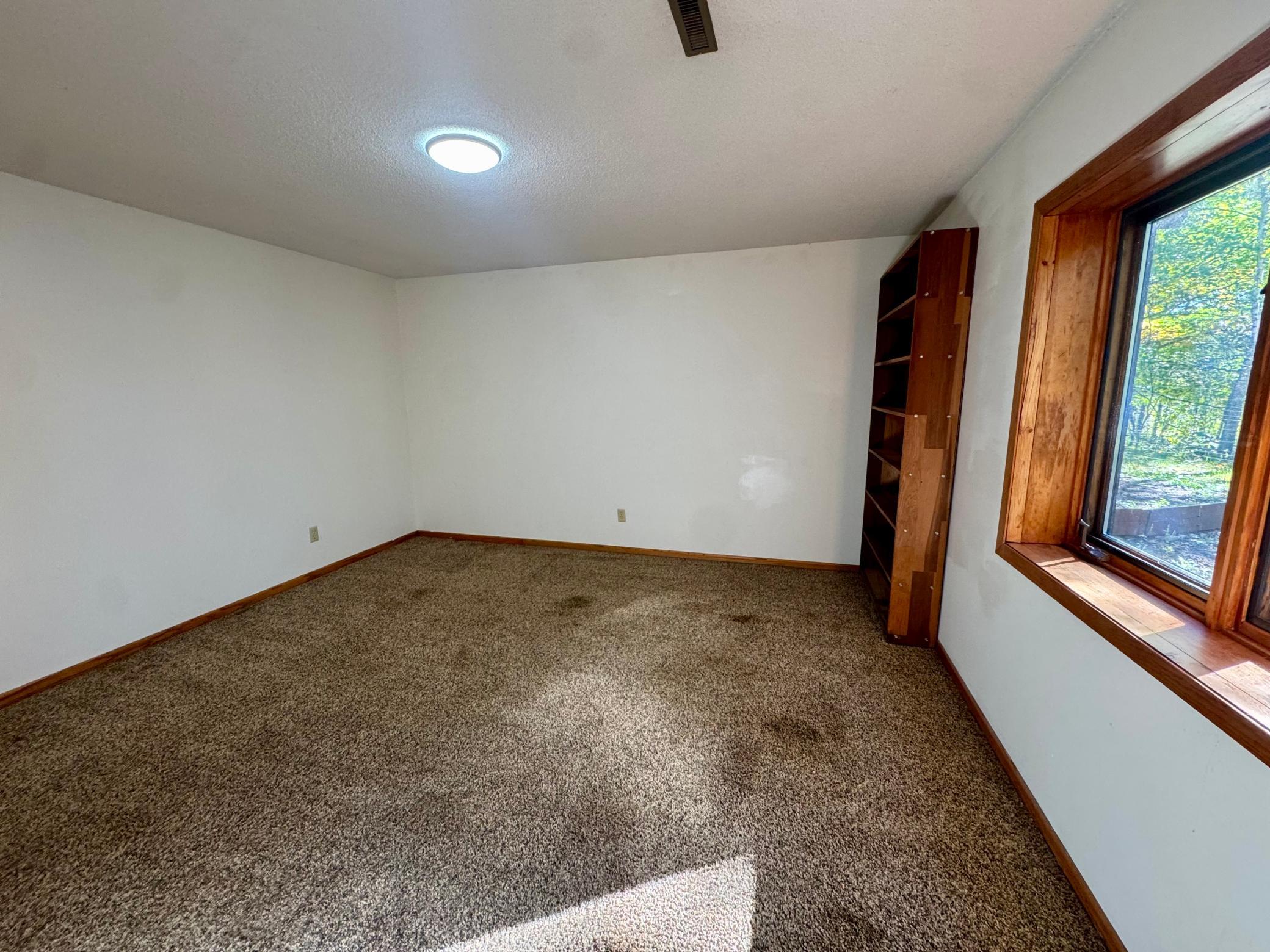 1993 single family home for sale at 5150 Sherman Drive NE in Bemidji, MN — 4 bed, 3 bath (photo 22 of 49)