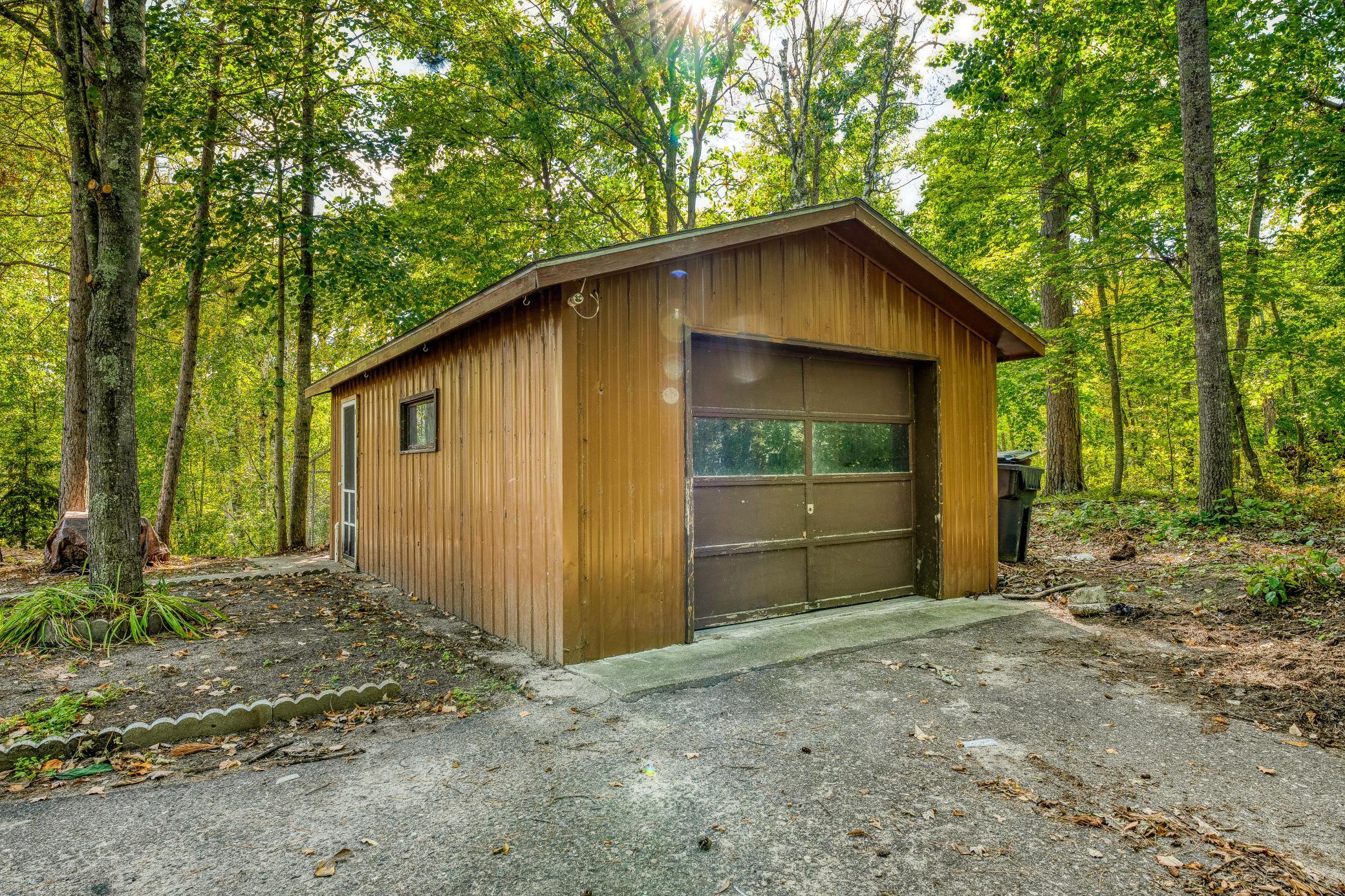 1993 single family home for sale at 5150 Sherman Drive NE in Bemidji, MN — 4 bed, 3 bath (photo 29 of 49)