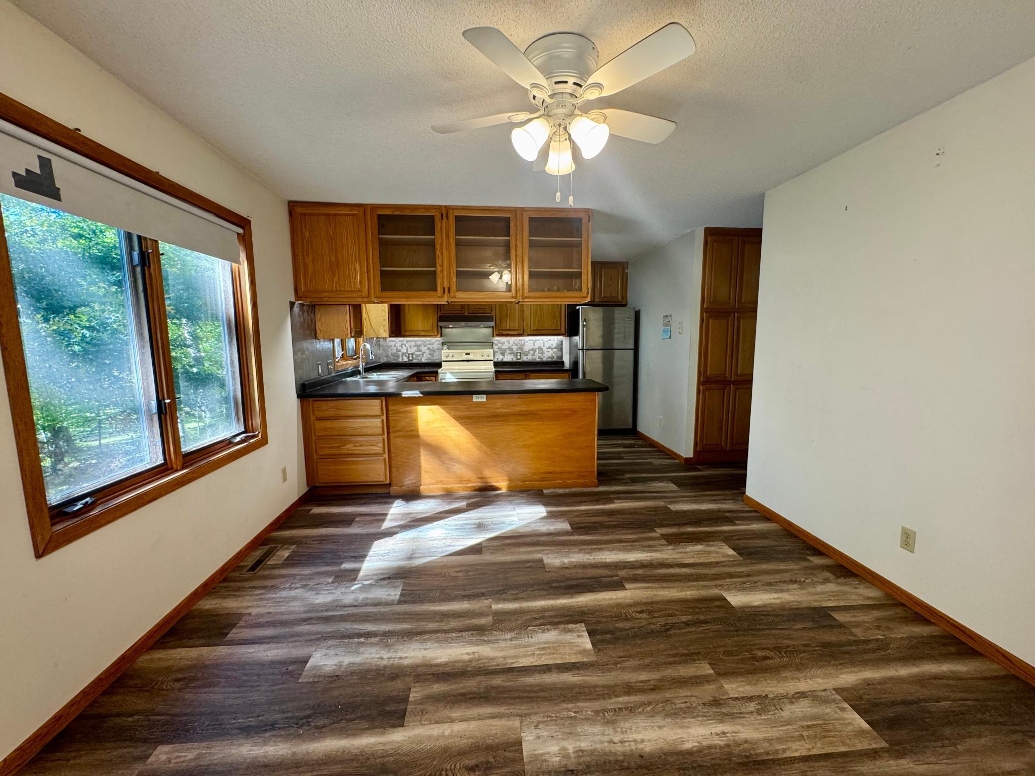1993 single family home for sale at 5150 Sherman Drive NE in Bemidji, MN — 4 bed, 3 bath (photo 7 of 49)