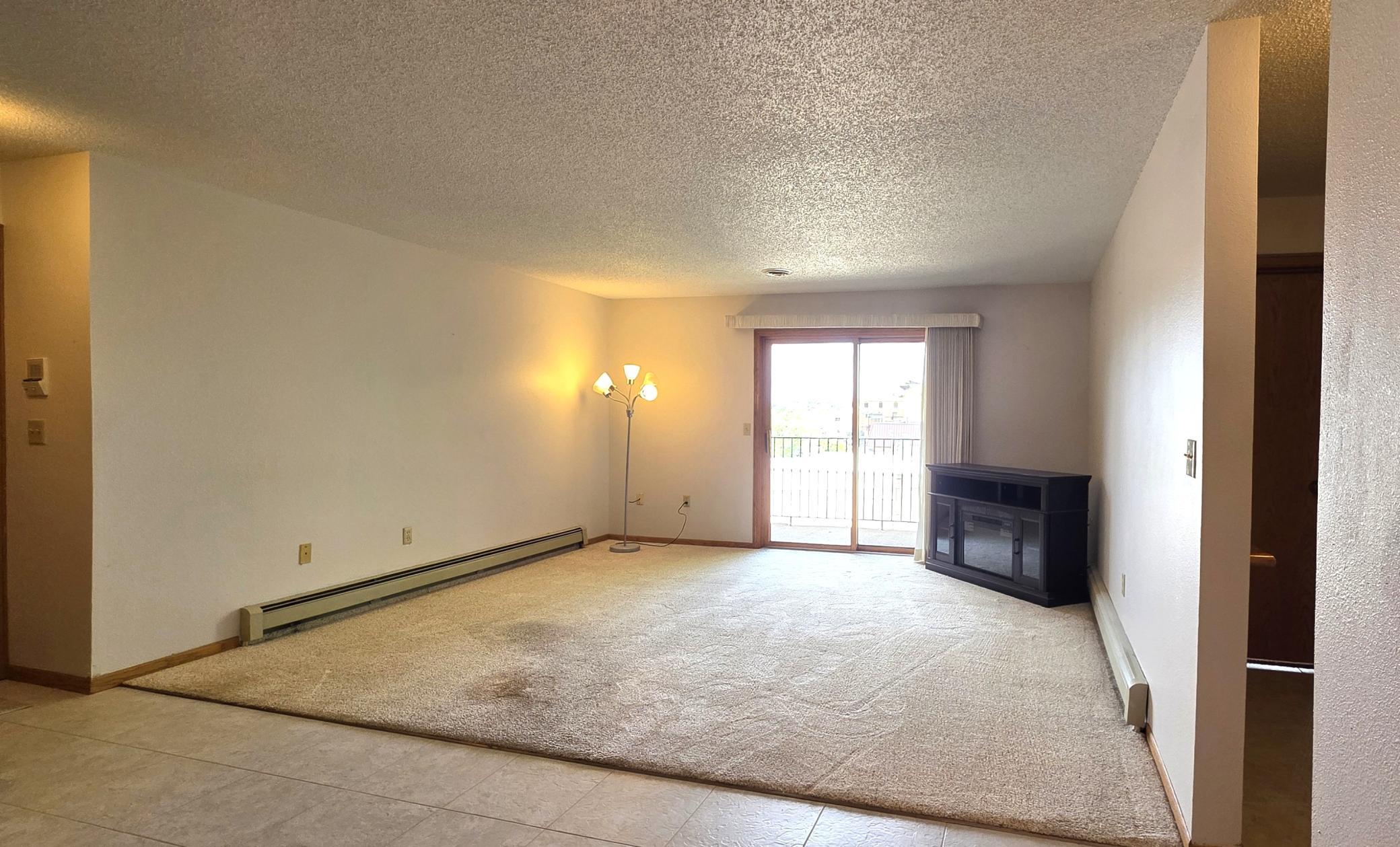 1994 home for sale at 215 3rd Avenue NE in Valley City, ND — 2 bed, 1 bath (photo 13 of 30)