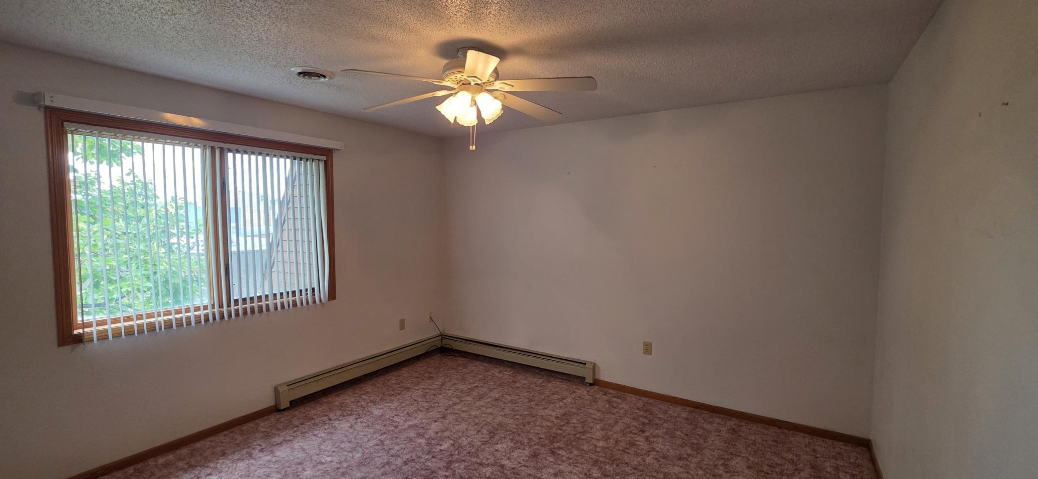 1994 home for sale at 215 3rd Avenue NE in Valley City, ND — 2 bed, 1 bath (photo 18 of 30)