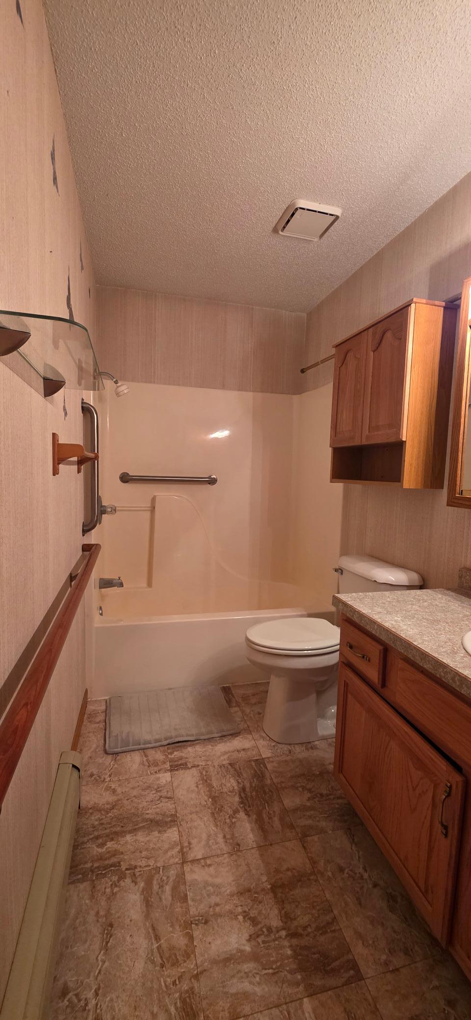 1994 home for sale at 215 3rd Avenue NE in Valley City, ND — 2 bed, 1 bath (photo 24 of 30)