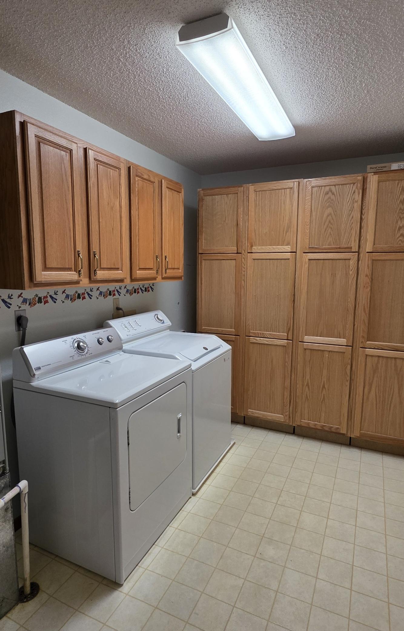 1994 home for sale at 215 3rd Avenue NE in Valley City, ND — 2 bed, 1 bath (photo 26 of 30)