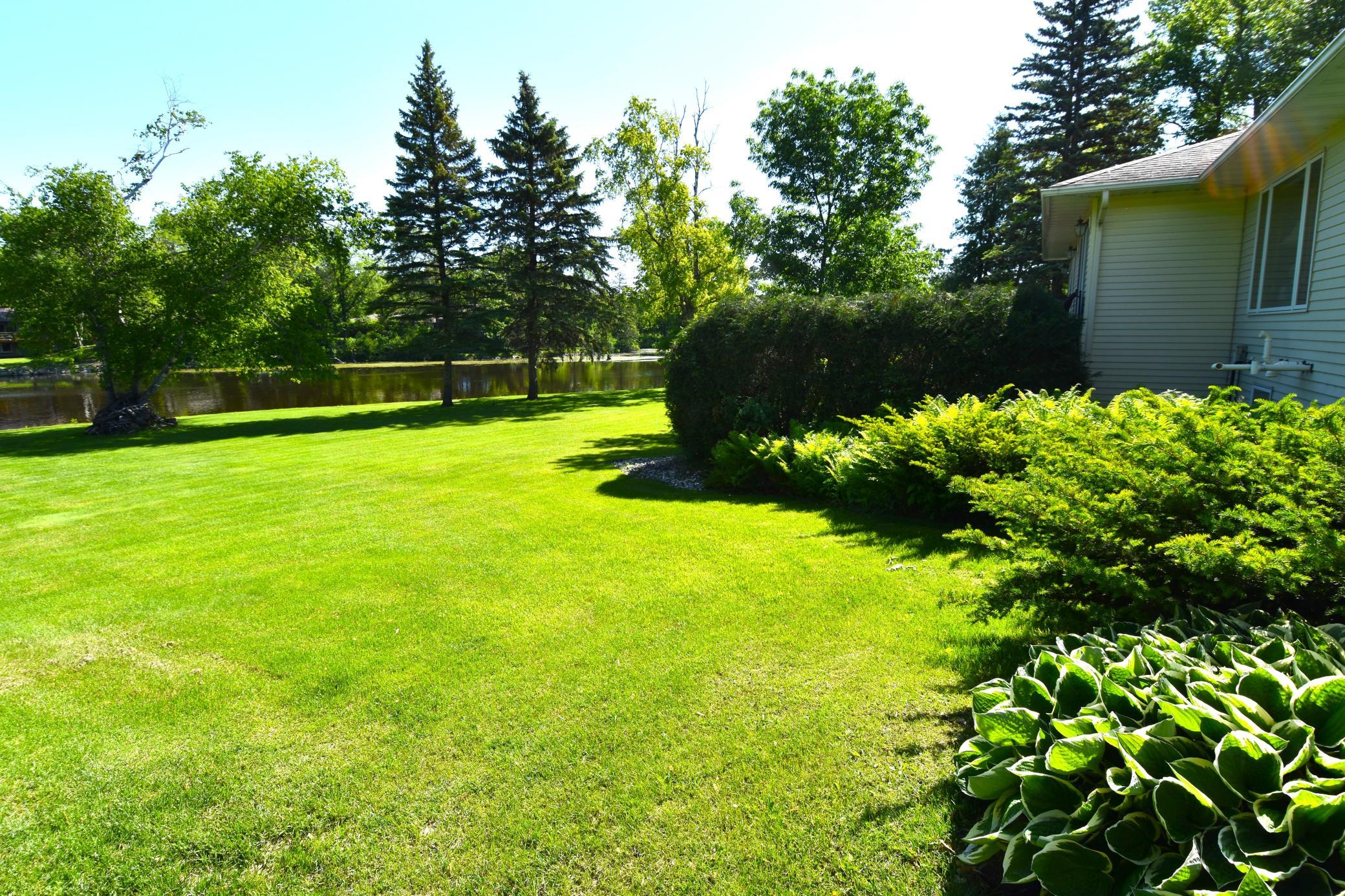 1950 single family home for sale at 1217 Taft Street E in Thief River Falls, MN — 3 bed, 2 bath (photo 39 of 40)