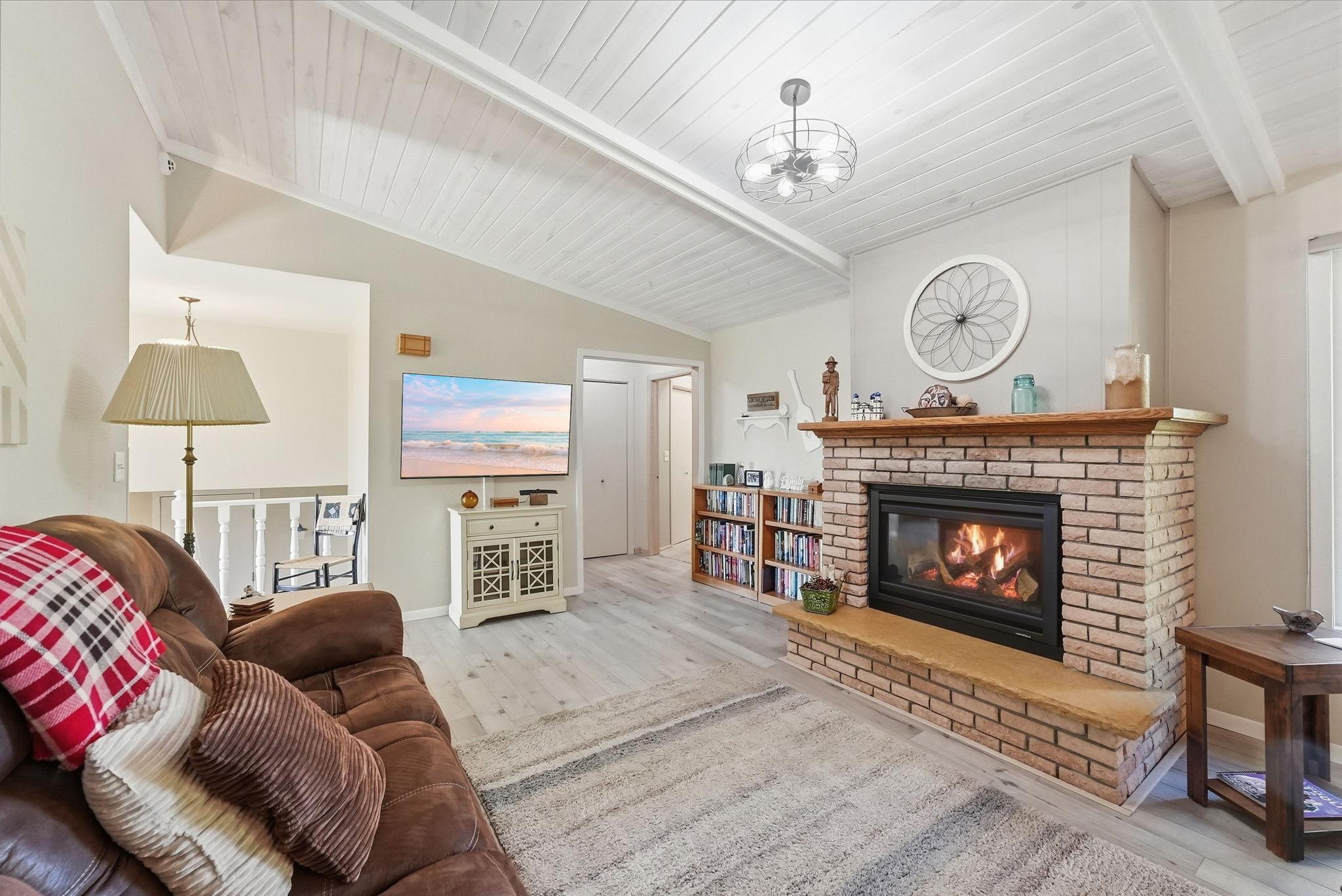 1978 single family home for sale at 4366 Country Shores SW in Alexandria, MN — 4 bed, 3 bath (photo 11 of 49)