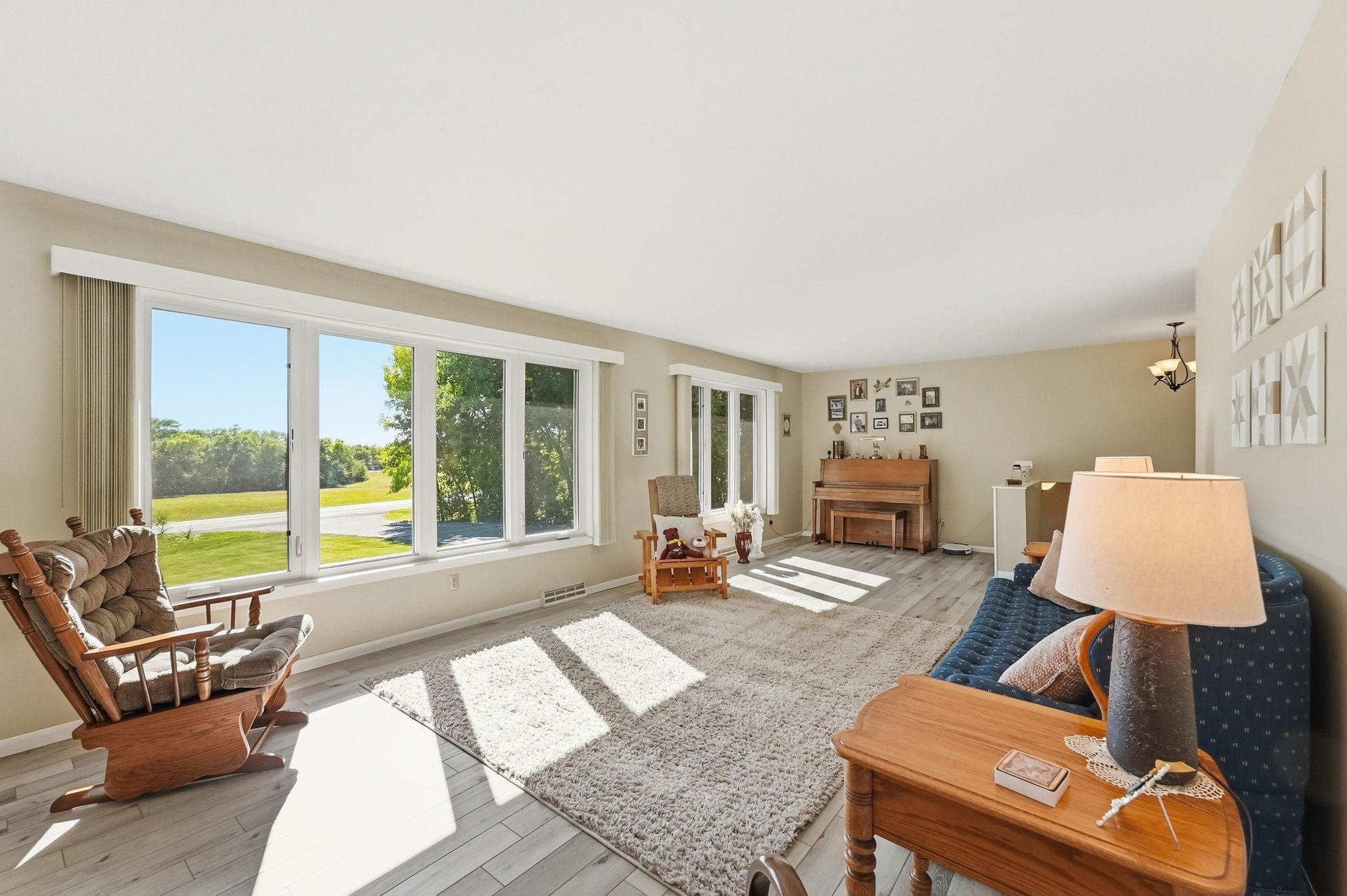 1978 single family home for sale at 4366 Country Shores SW in Alexandria, MN — 4 bed, 3 bath (photo 5 of 49)