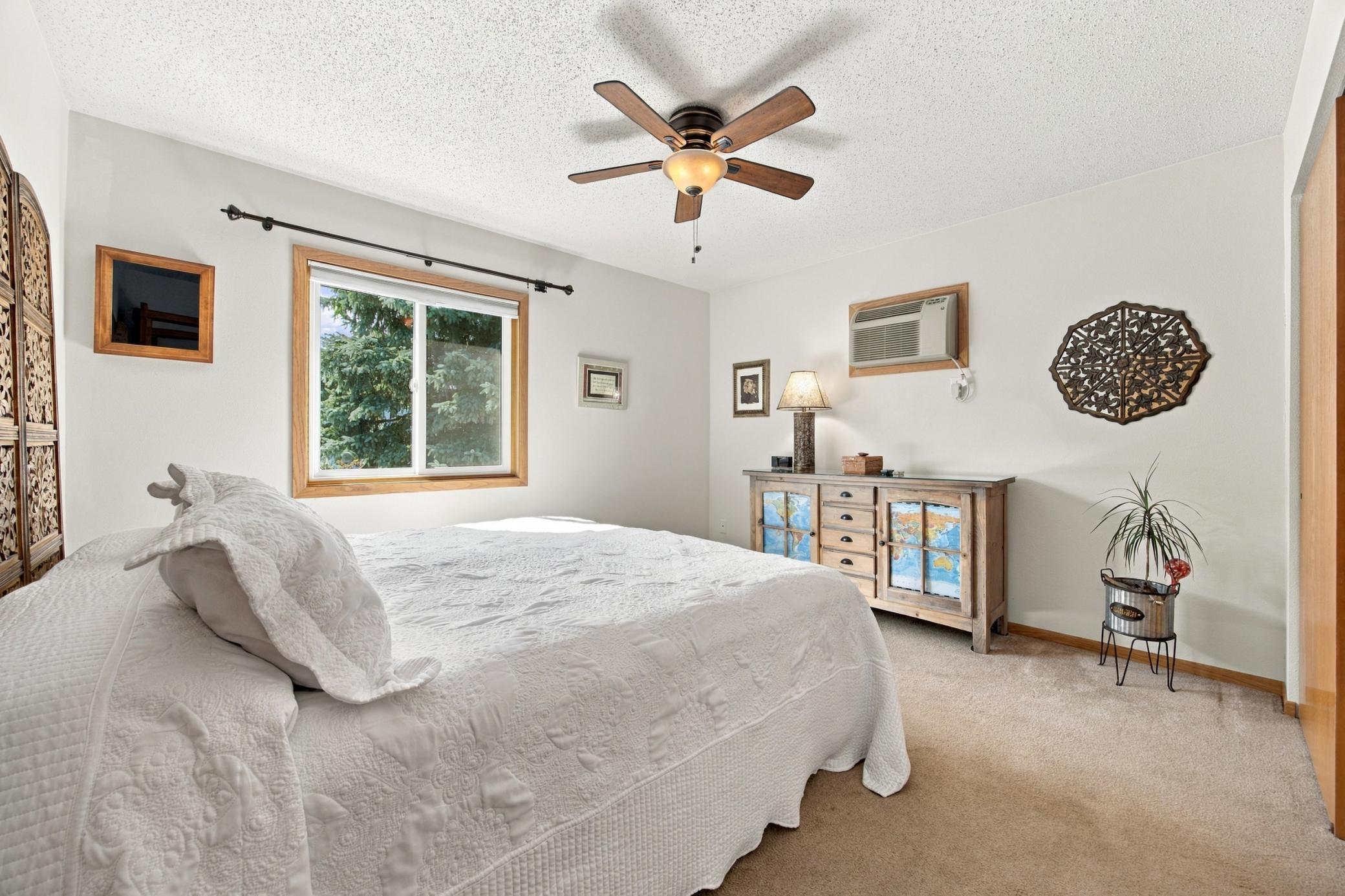 1991 single family home for sale at 3723 10th Street N in Fargo, ND — 4 bed, 2 bath (photo 13 of 30)