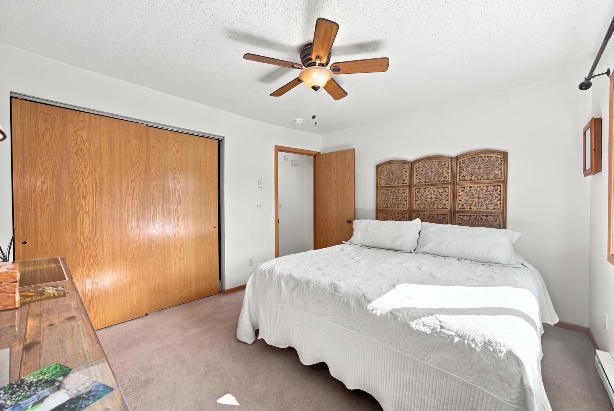1991 single family home for sale at 3723 10th Street N in Fargo, ND — 4 bed, 2 bath (photo 14 of 30)
