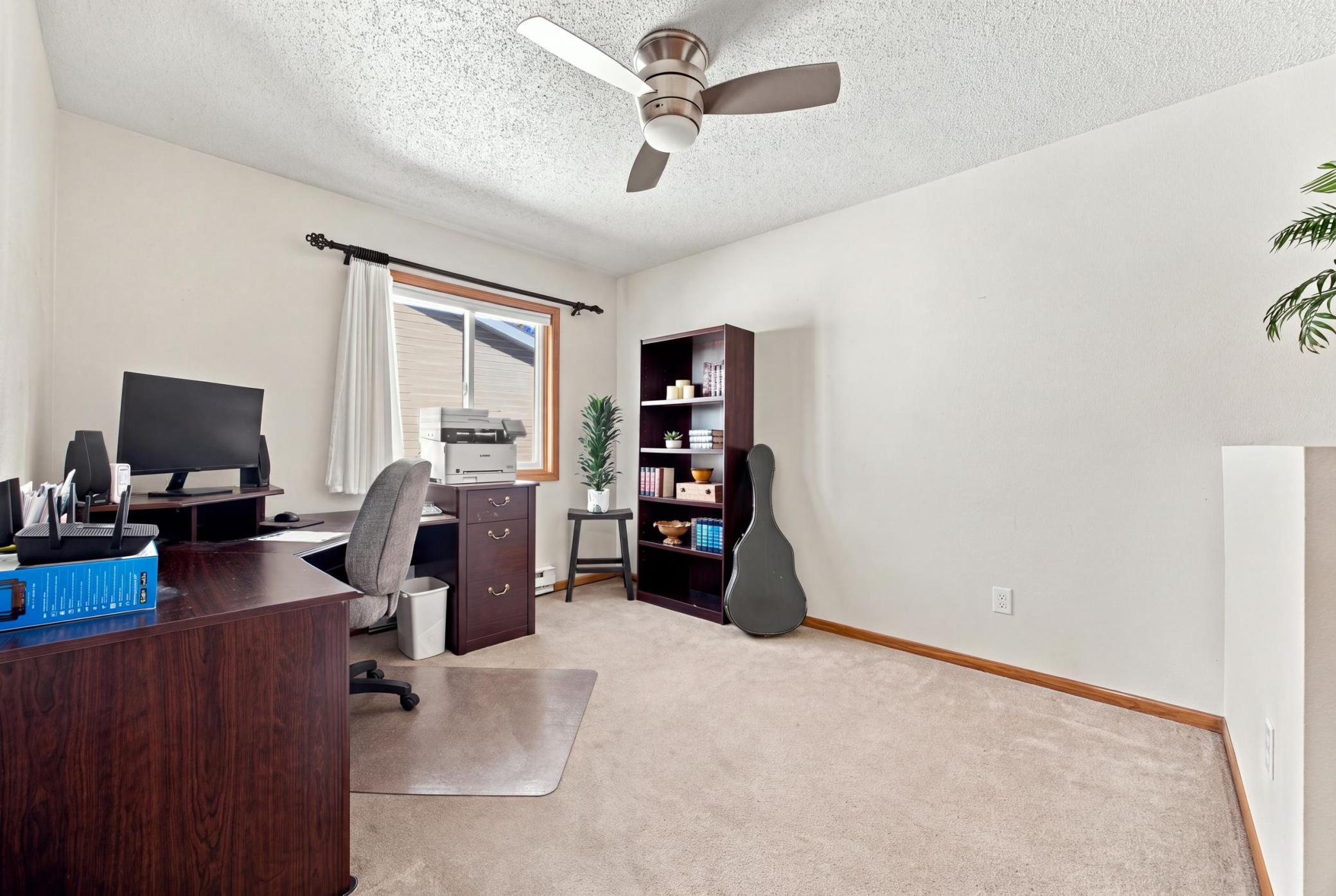 1991 single family home for sale at 3723 10th Street N in Fargo, ND — 4 bed, 2 bath (photo 15 of 30)
