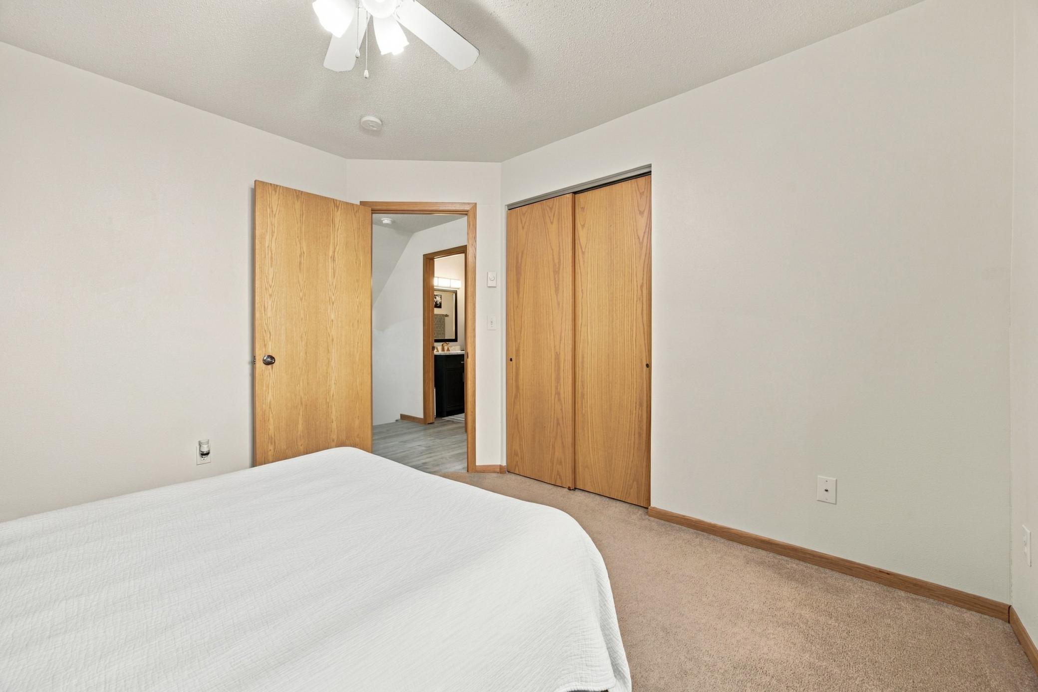 1991 single family home for sale at 3723 10th Street N in Fargo, ND — 4 bed, 2 bath (photo 18 of 30)