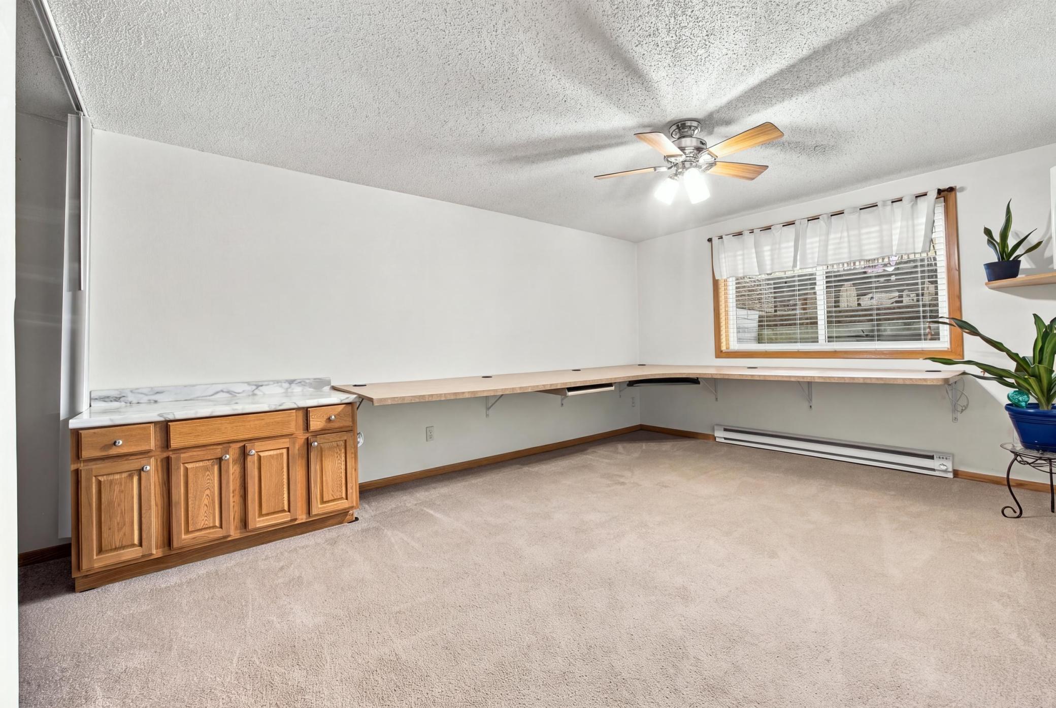 1991 single family home for sale at 3723 10th Street N in Fargo, ND — 4 bed, 2 bath (photo 22 of 30)