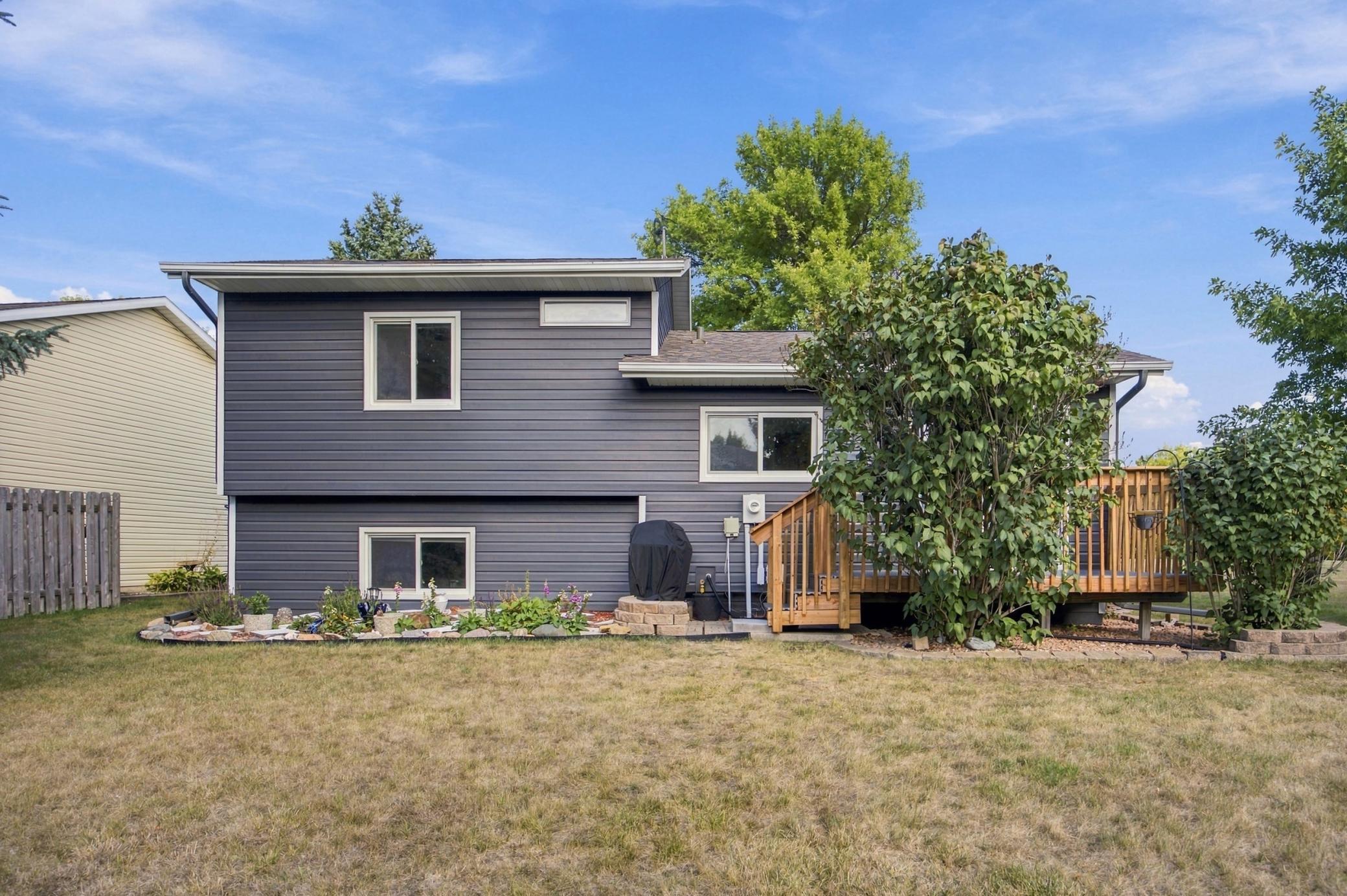 1991 single family home for sale at 3723 10th Street N in Fargo, ND — 4 bed, 2 bath (photo 27 of 30)