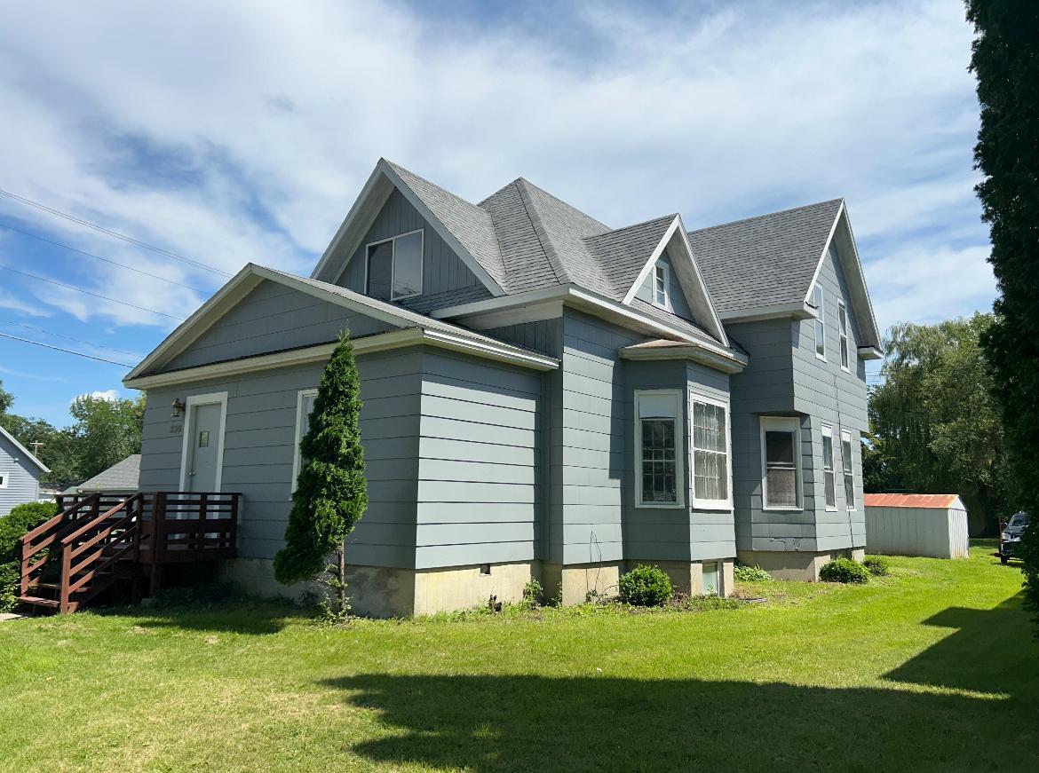 1926 home for sale at 230 11th Street N in Breckenridge, MN — 7 bed, 4 bath (photo 2 of 31)