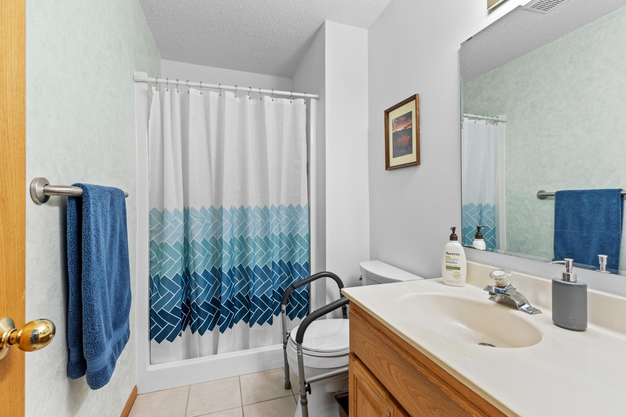 1996 single family home for sale at 2404 Woodridge Lane in Brainerd, MN — 3 bed, 2 bath (photo 16 of 25)