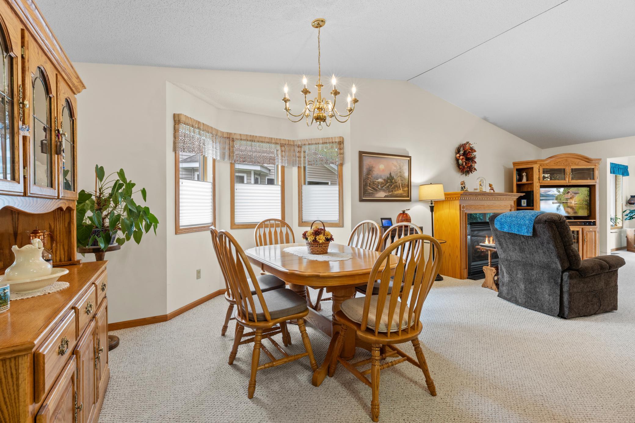 1996 single family home for sale at 2404 Woodridge Lane in Brainerd, MN — 3 bed, 2 bath (photo 3 of 25)