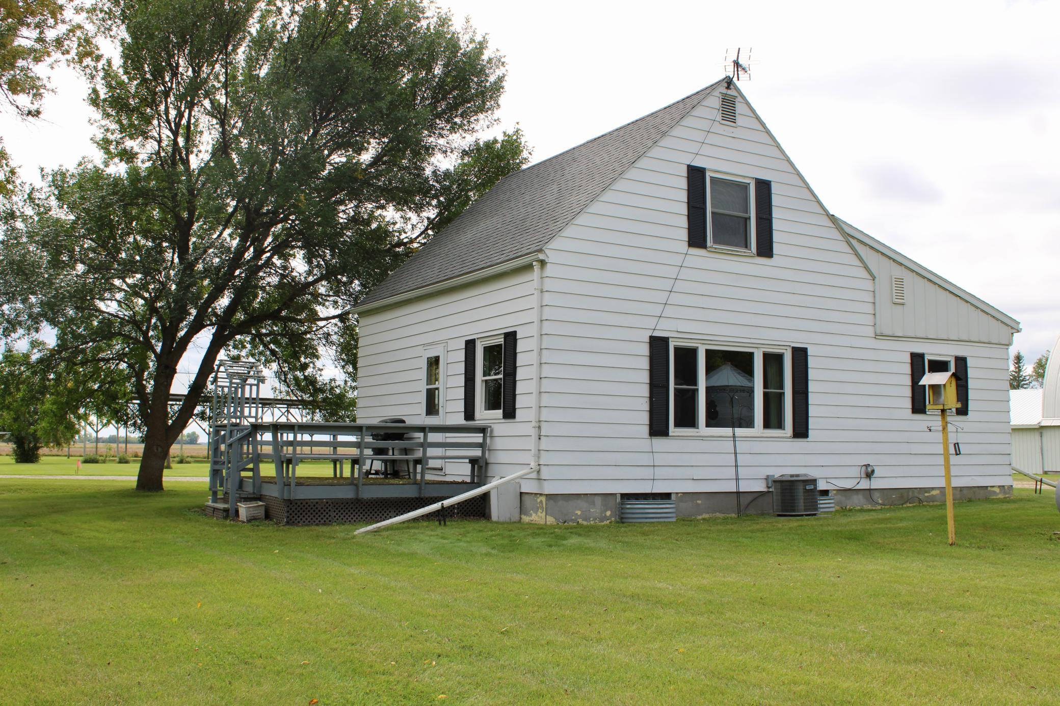 1930 single family home for sale at 18121 120th Avenue NE in Thief River Falls, MN — 3 bed, 1 bath (photo 33 of 41)